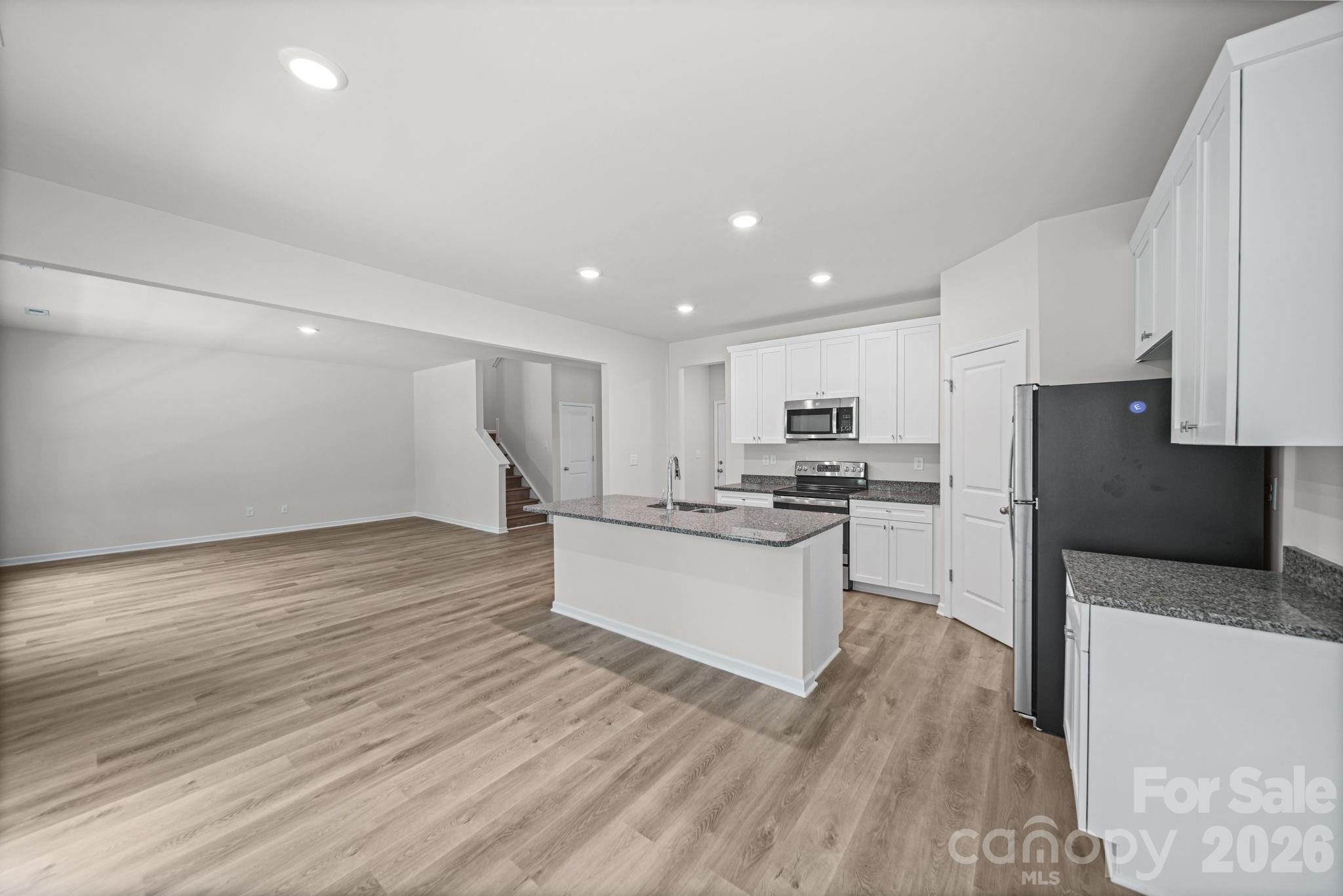 1412 Hubbard Terrace Property Photo 12