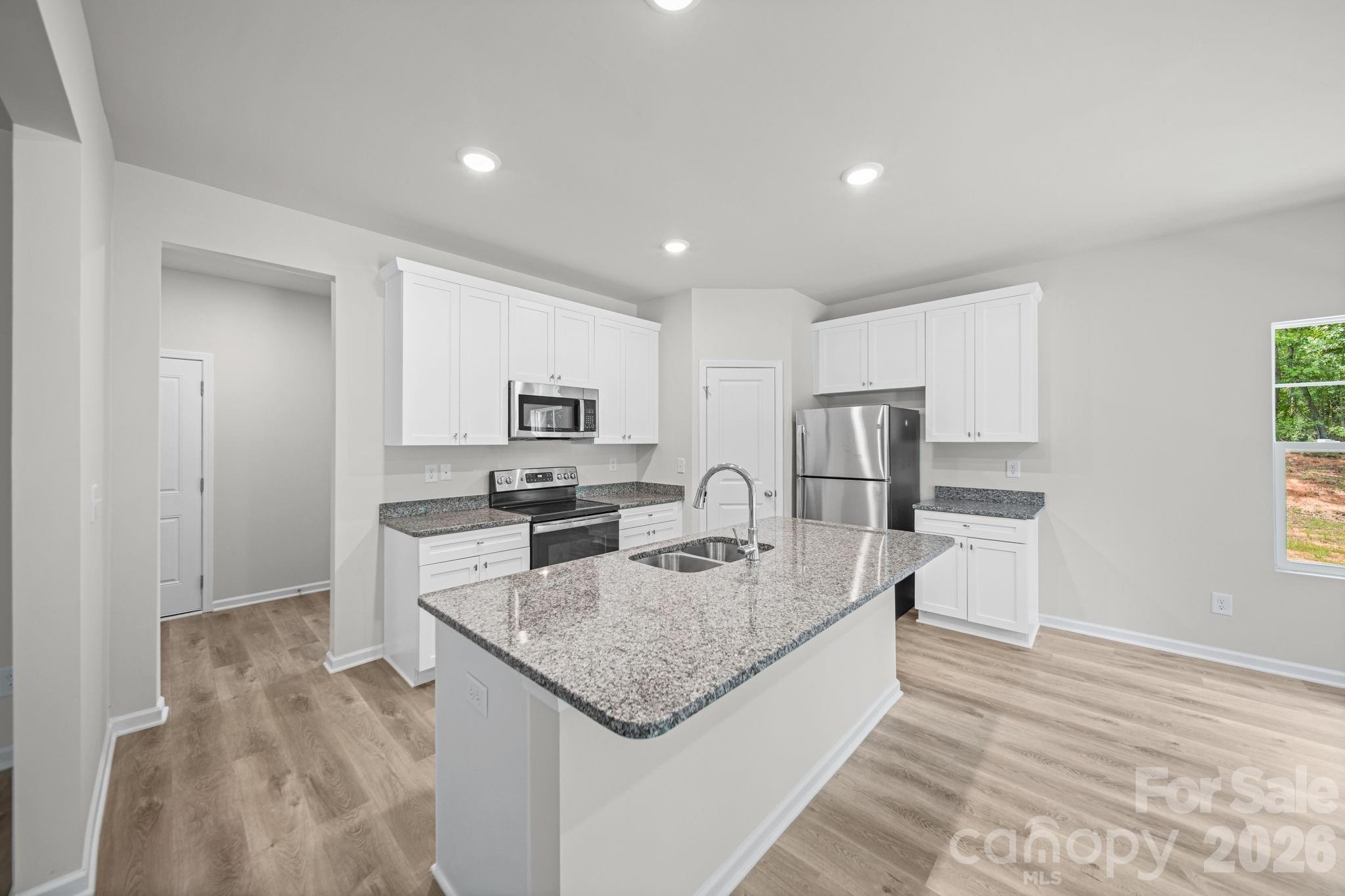 1412 Hubbard Terrace Property Photo 14