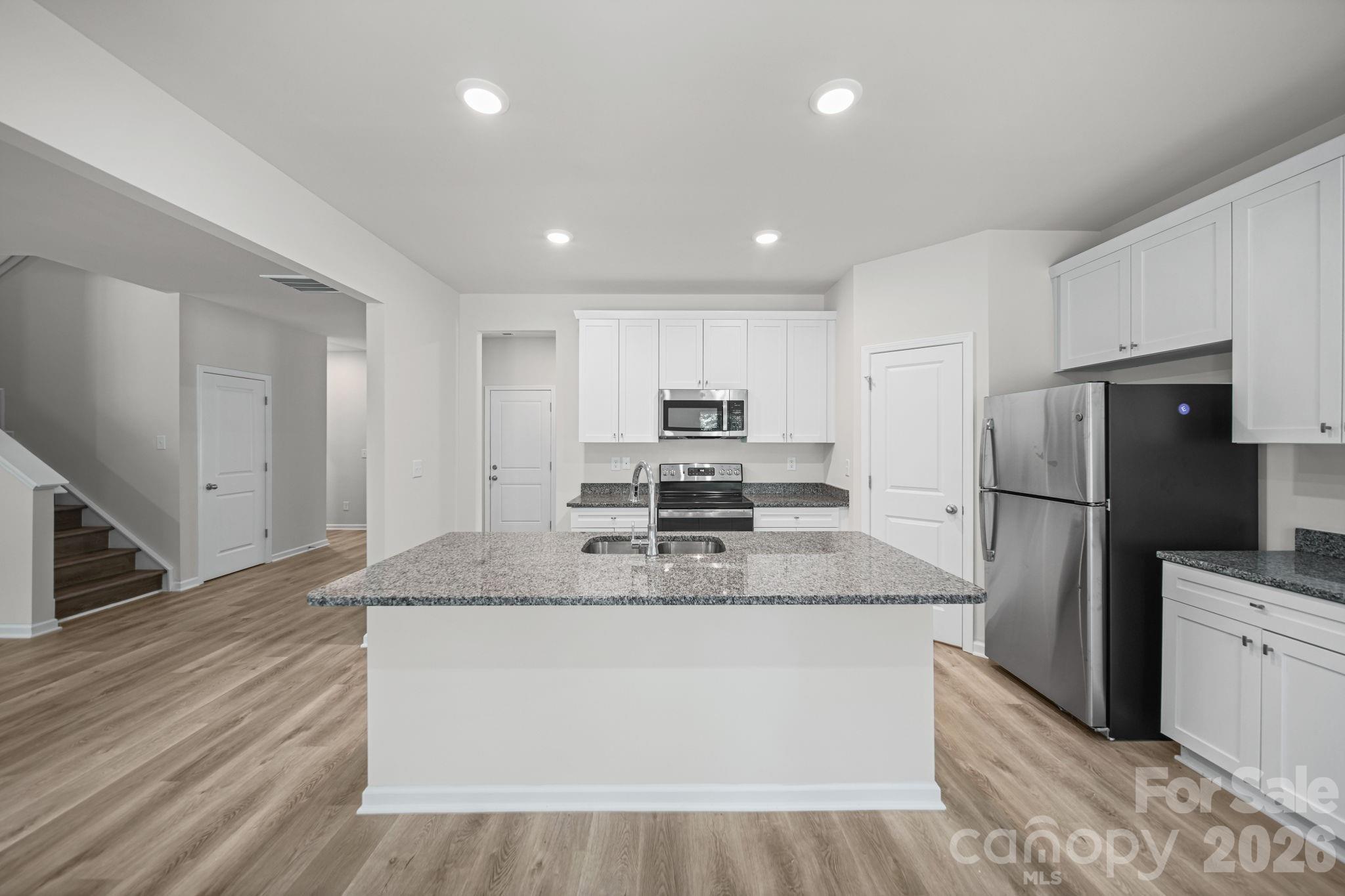 1412 Hubbard Terrace Property Photo 15