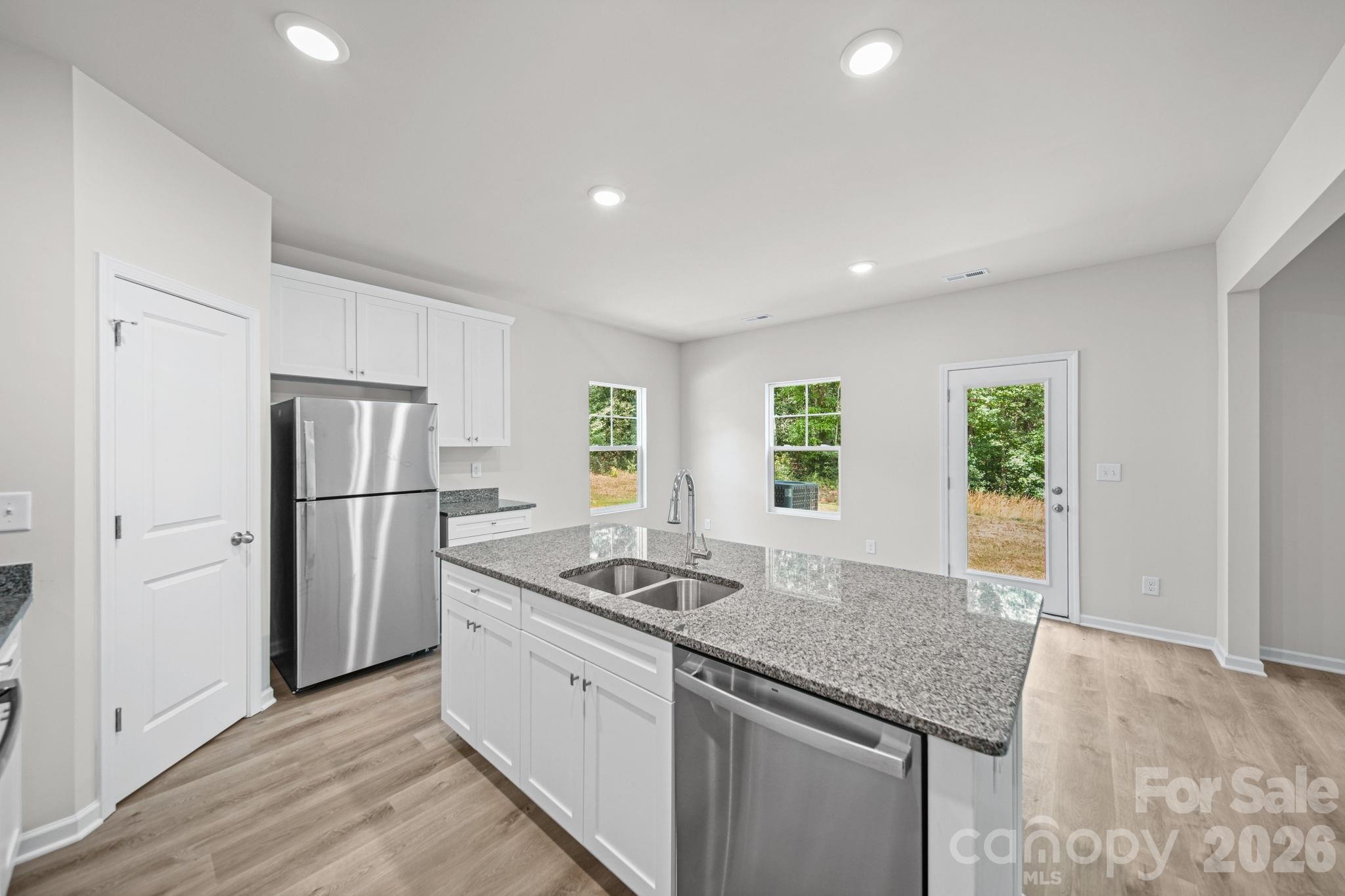 1412 Hubbard Terrace Property Photo 16