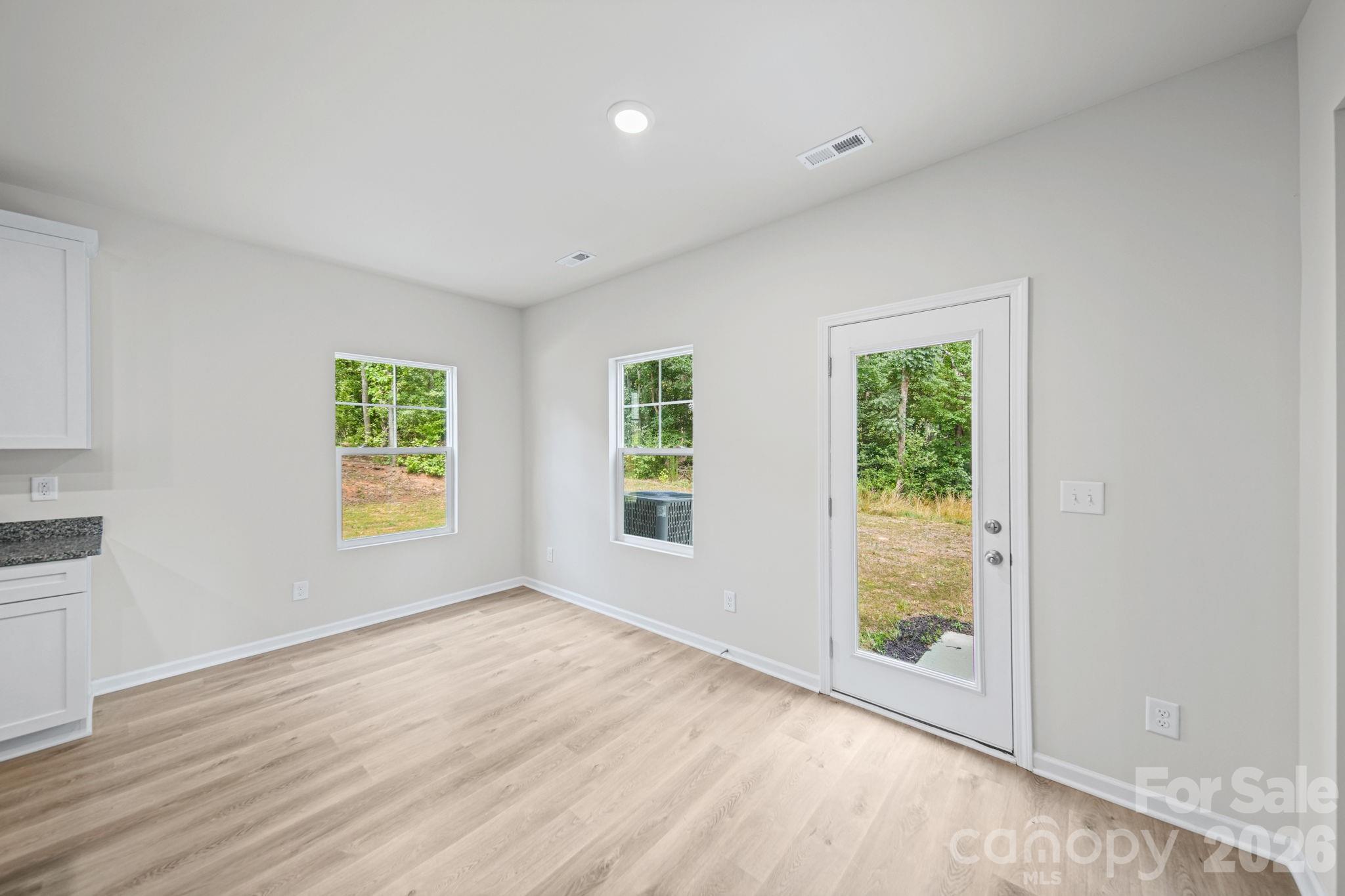 1412 Hubbard Terrace Property Photo 17