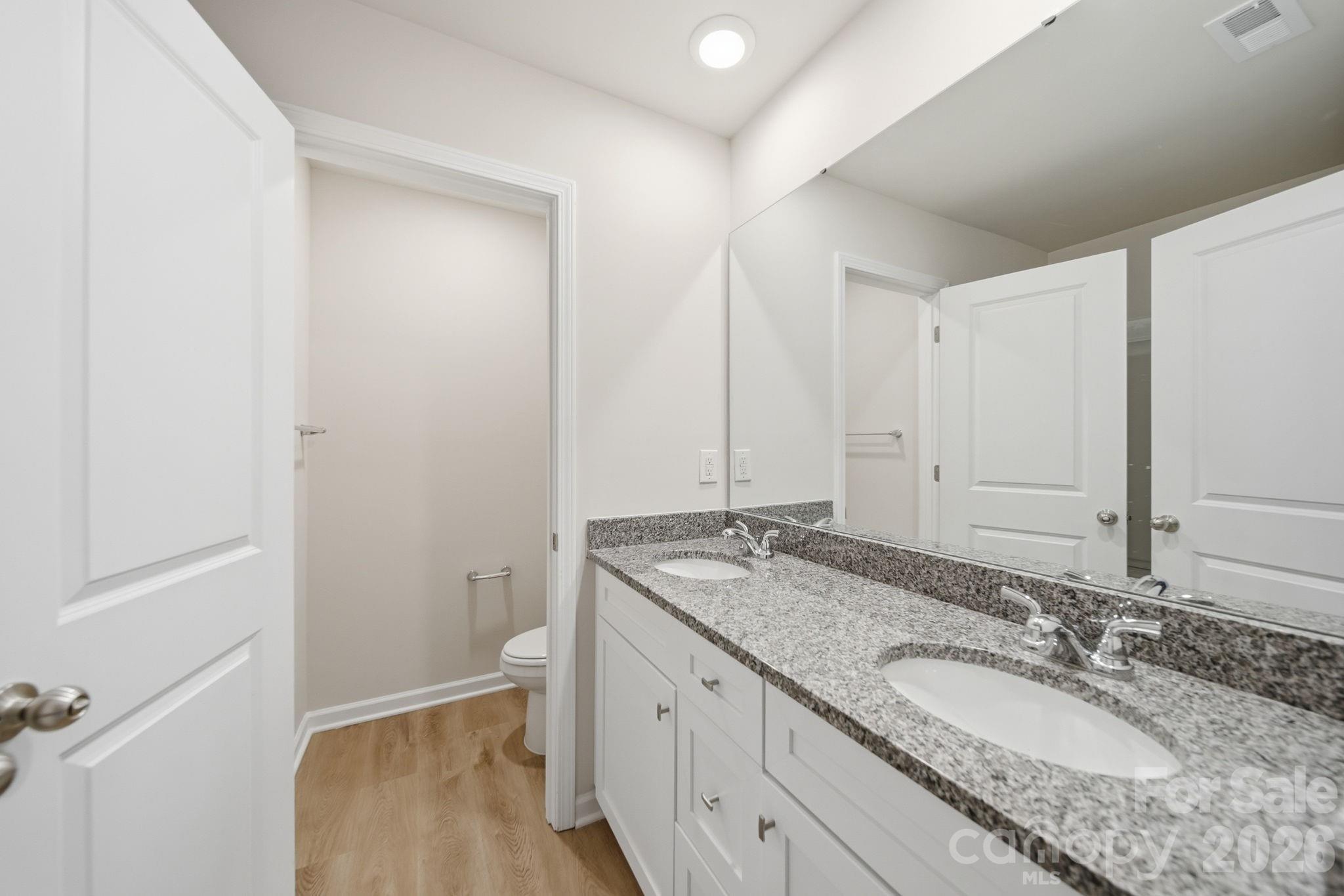 1412 Hubbard Terrace Property Photo 33