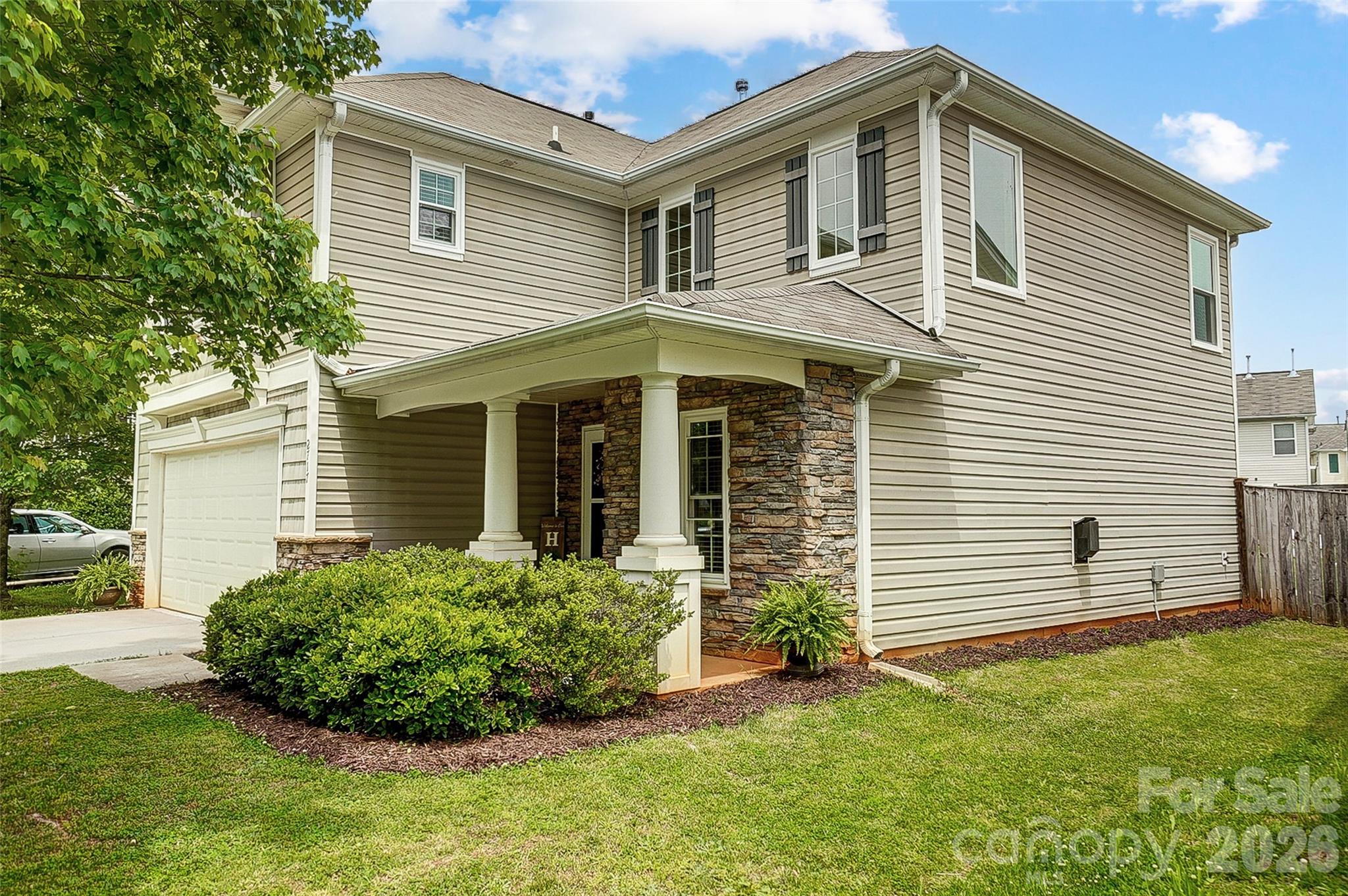 2717 Markham Woods Court Property Photo 4