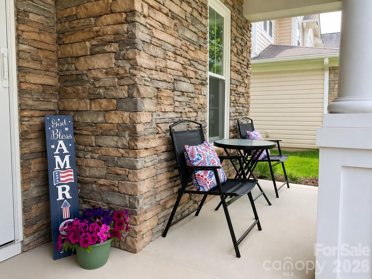 2717 Markham Woods Court Property Photo 7