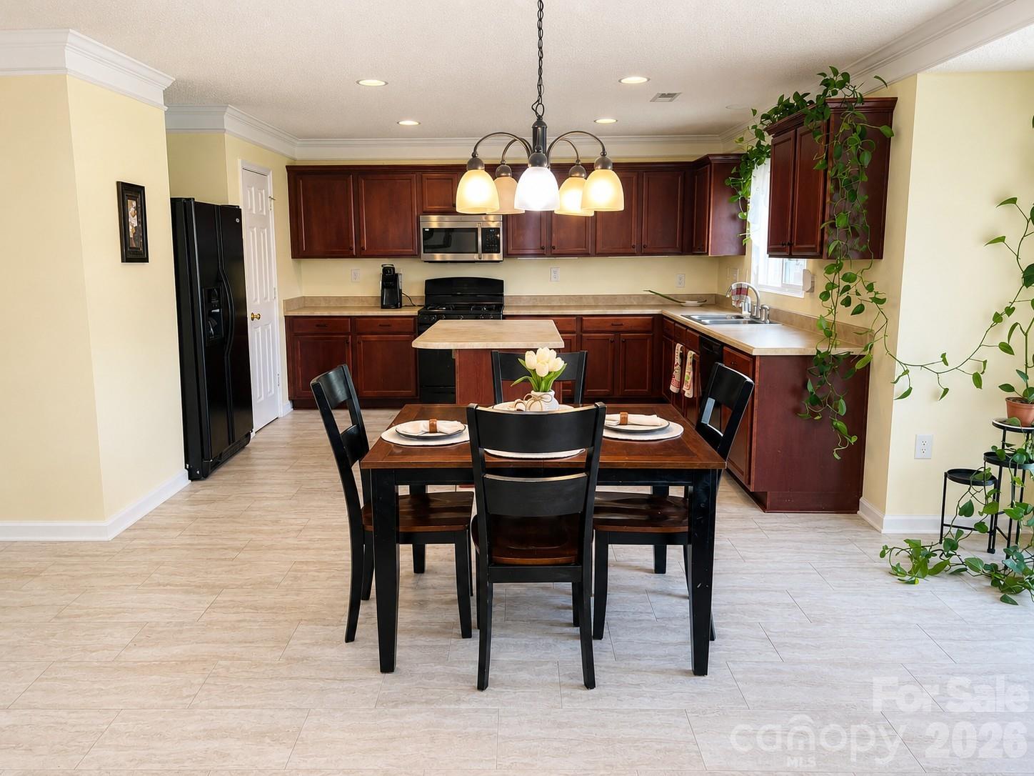 2717 Markham Woods Court Property Photo 13