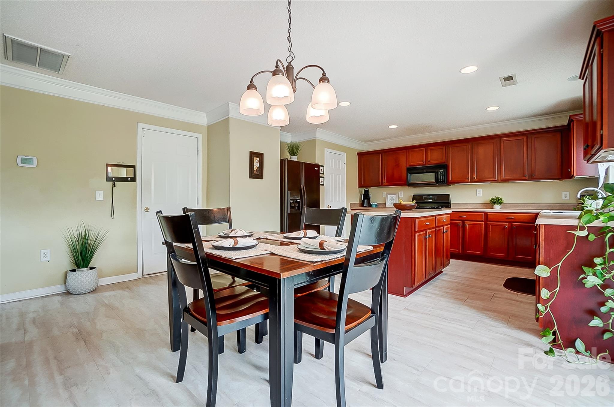 2717 Markham Woods Court Property Photo 15