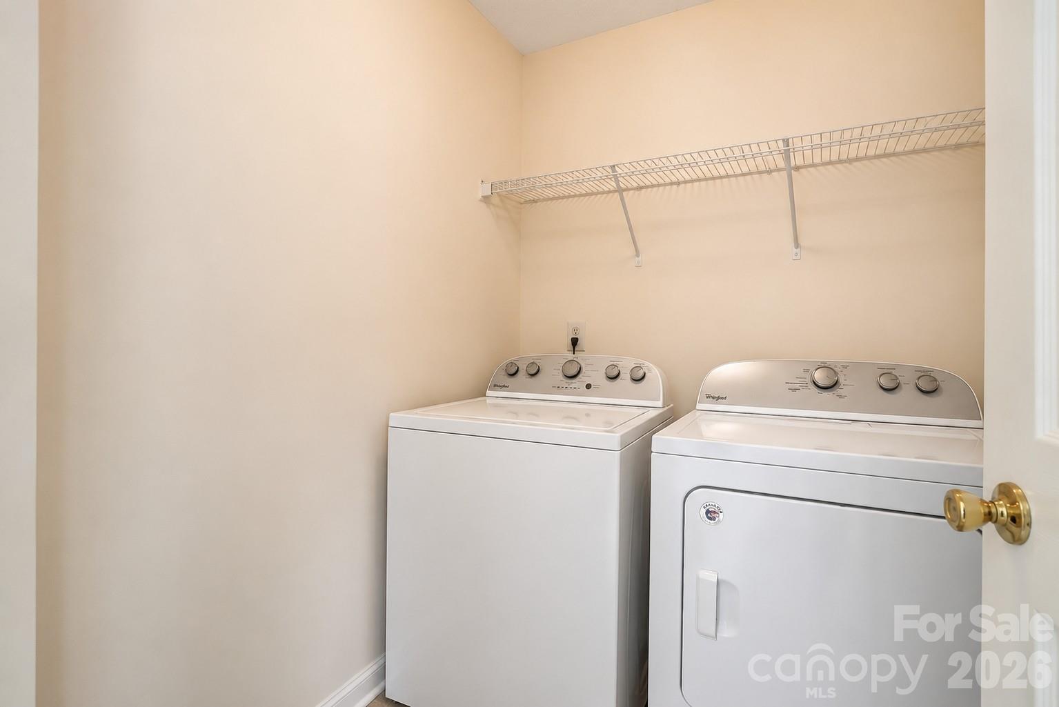 2717 Markham Woods Court Property Photo 29
