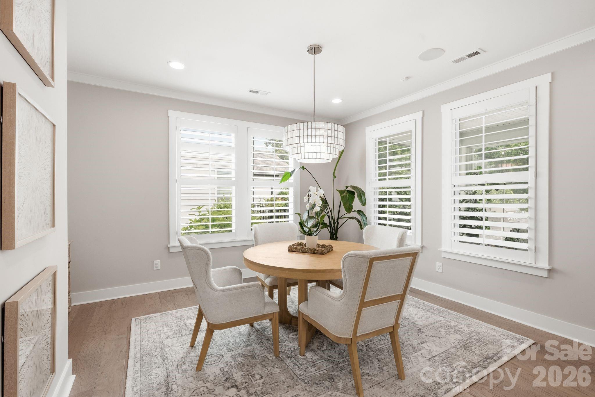 1086 Weir Court Property Photo 11