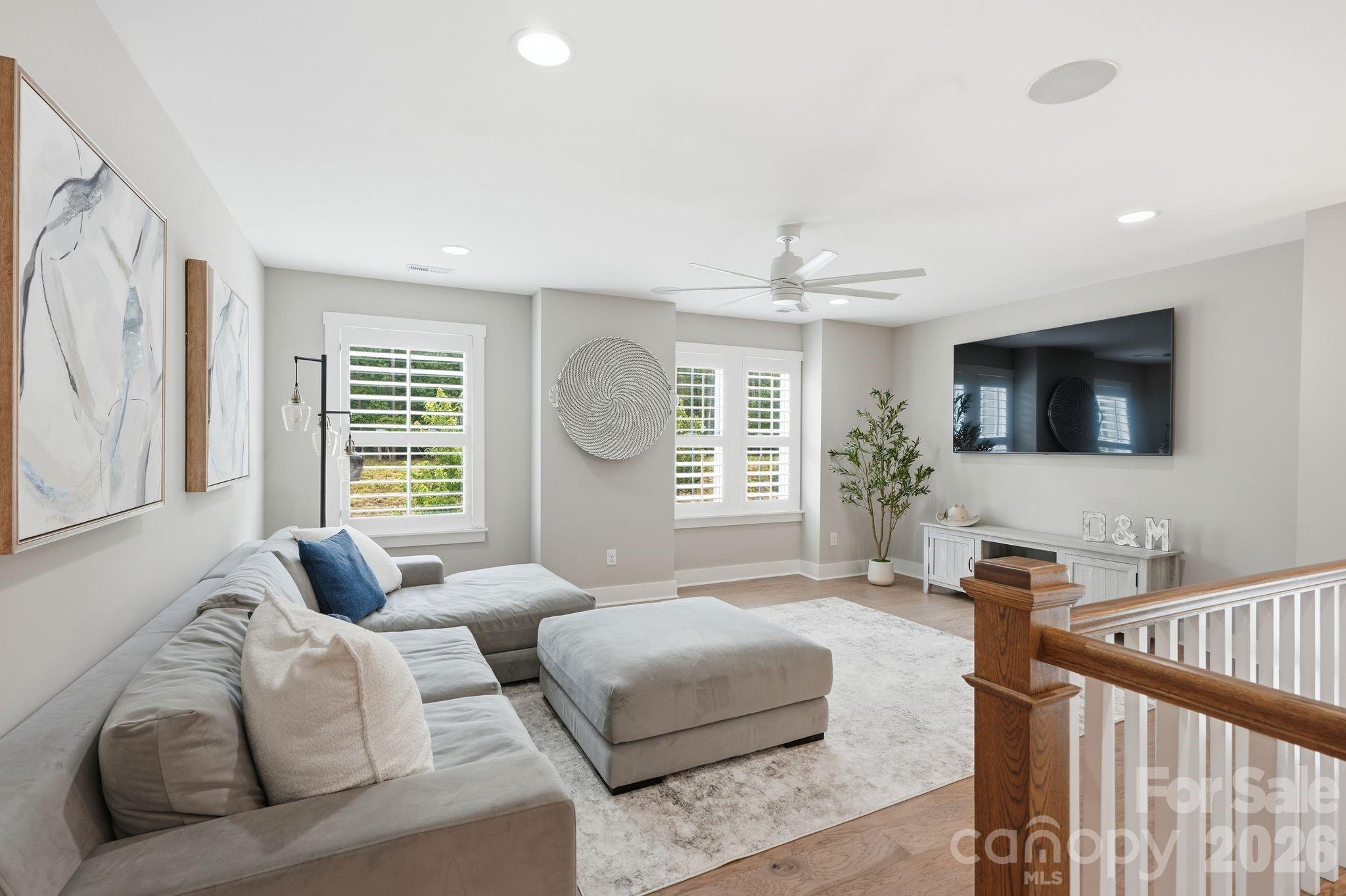 1086 Weir Court Property Photo 18