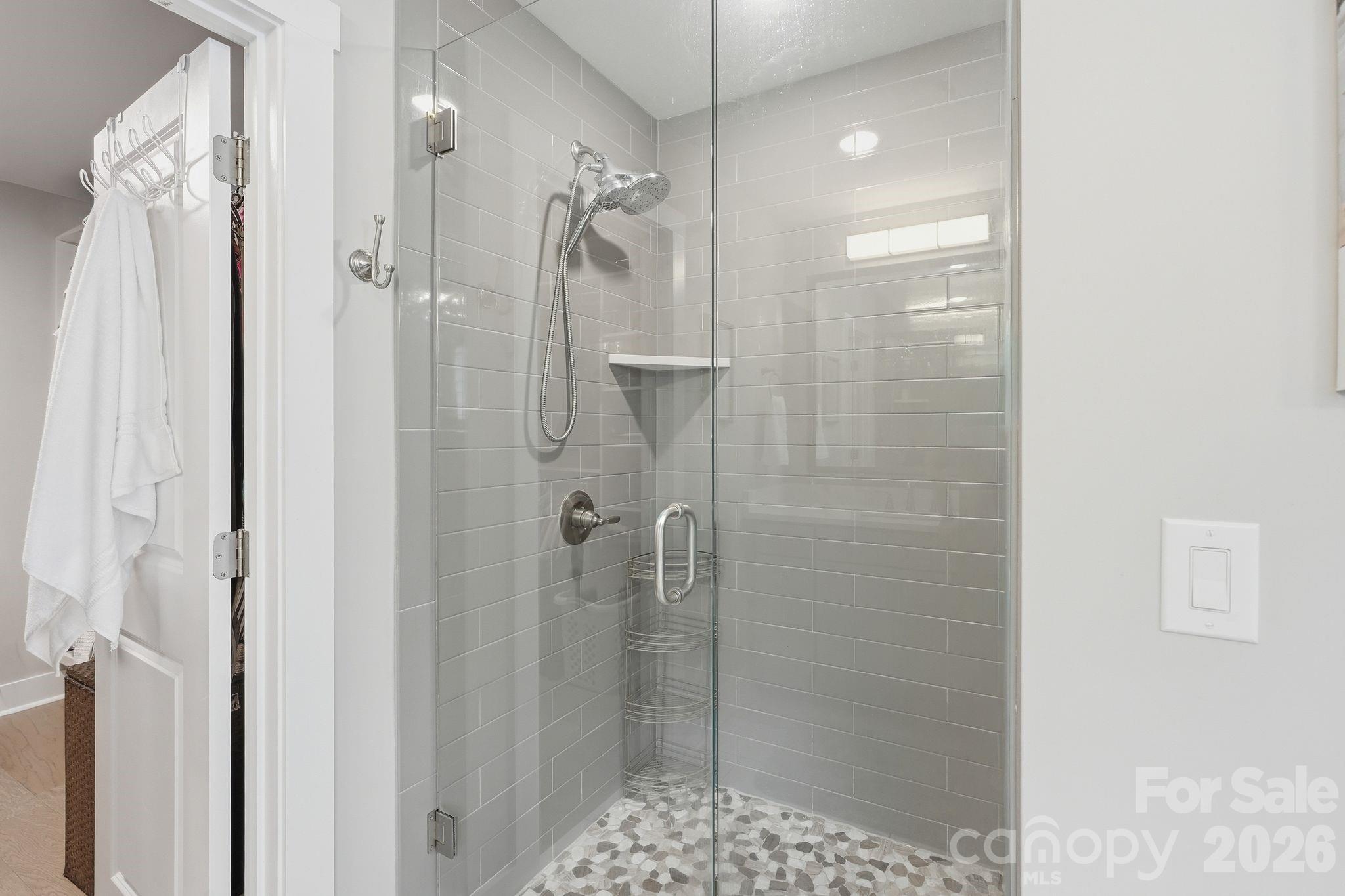1086 Weir Court Property Photo 24