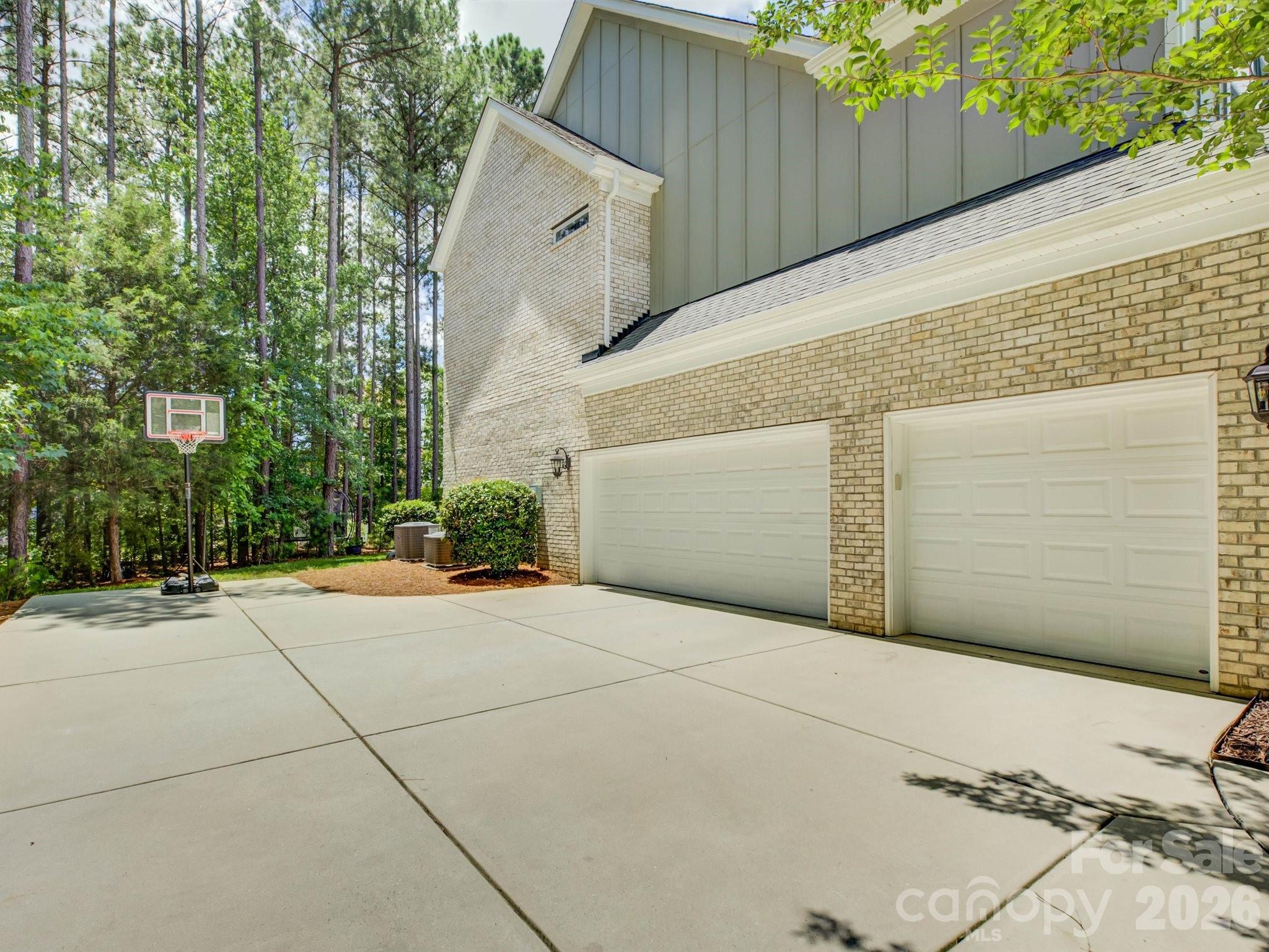 16433 Bryant Meadows Drive Property Photo 2