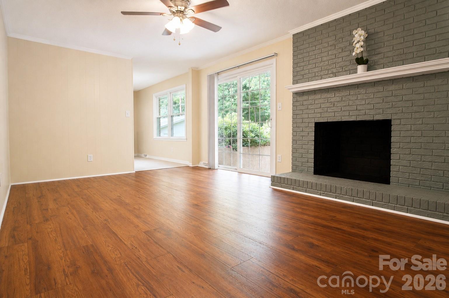 2914 Dresden Drive Property Photo 9