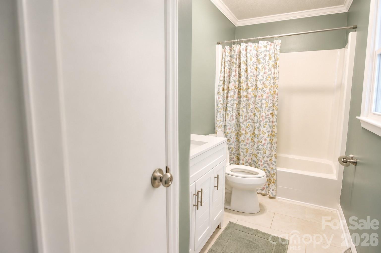 2914 Dresden Drive Property Photo 14