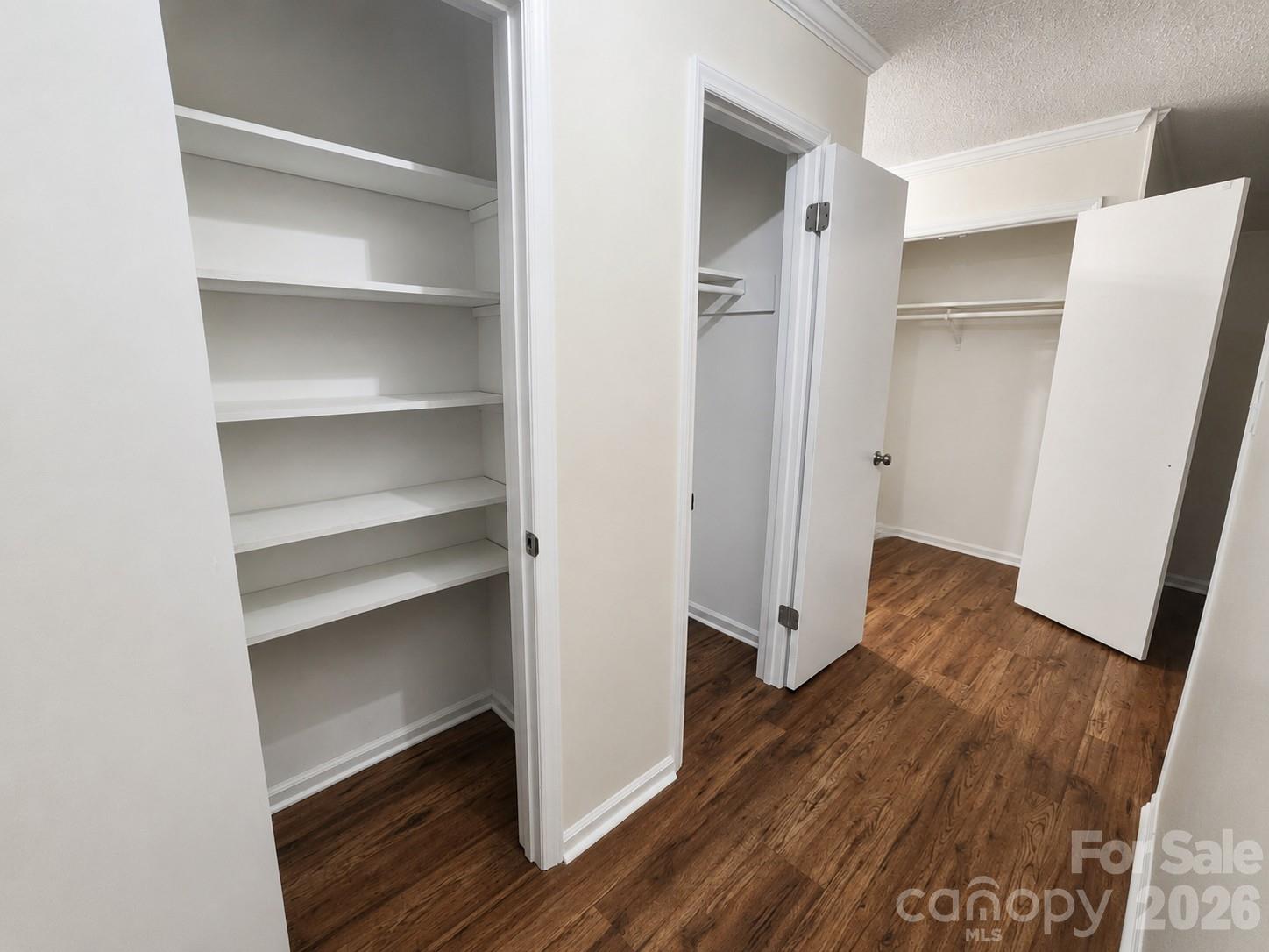 2914 Dresden Drive Property Photo 18