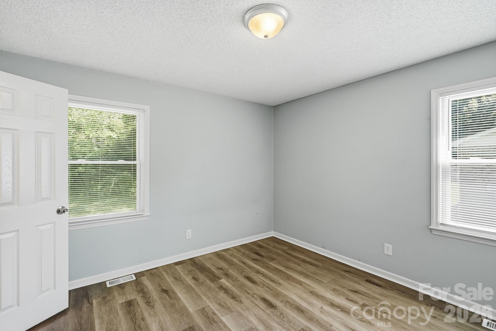 5008 Sea Oates Lane Property Photo 9