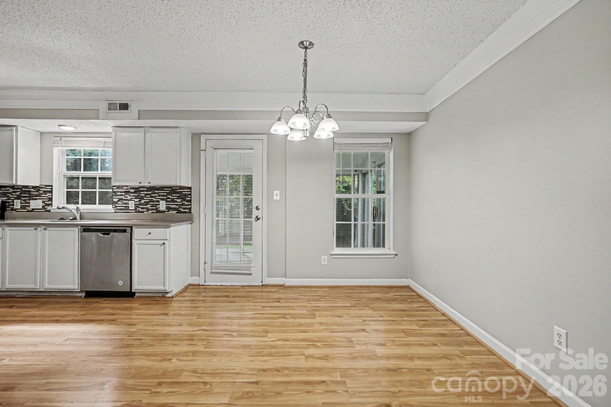 1029 Jordans Pond Lane Property Photo 4