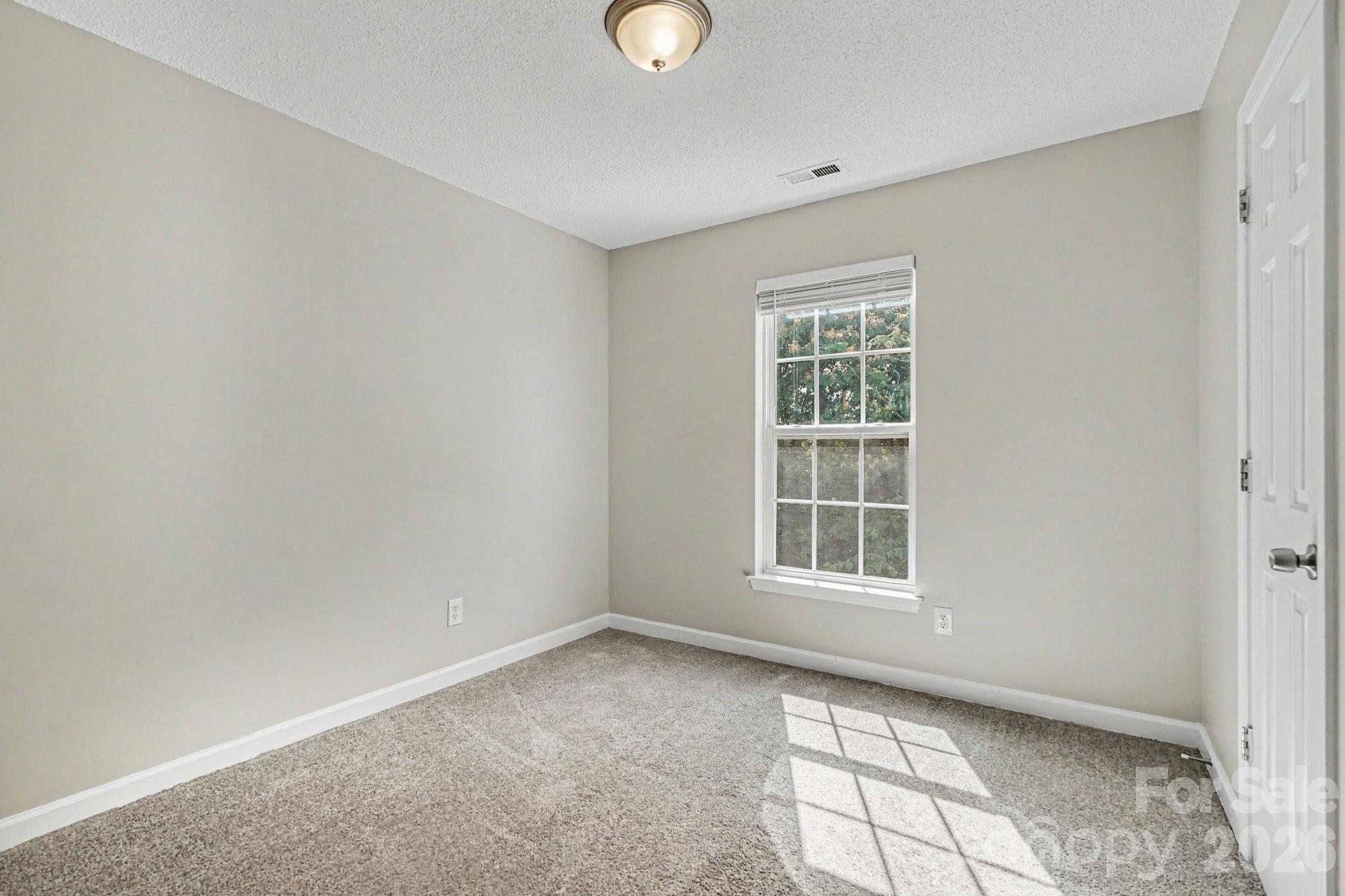 1029 Jordans Pond Lane Property Photo 9