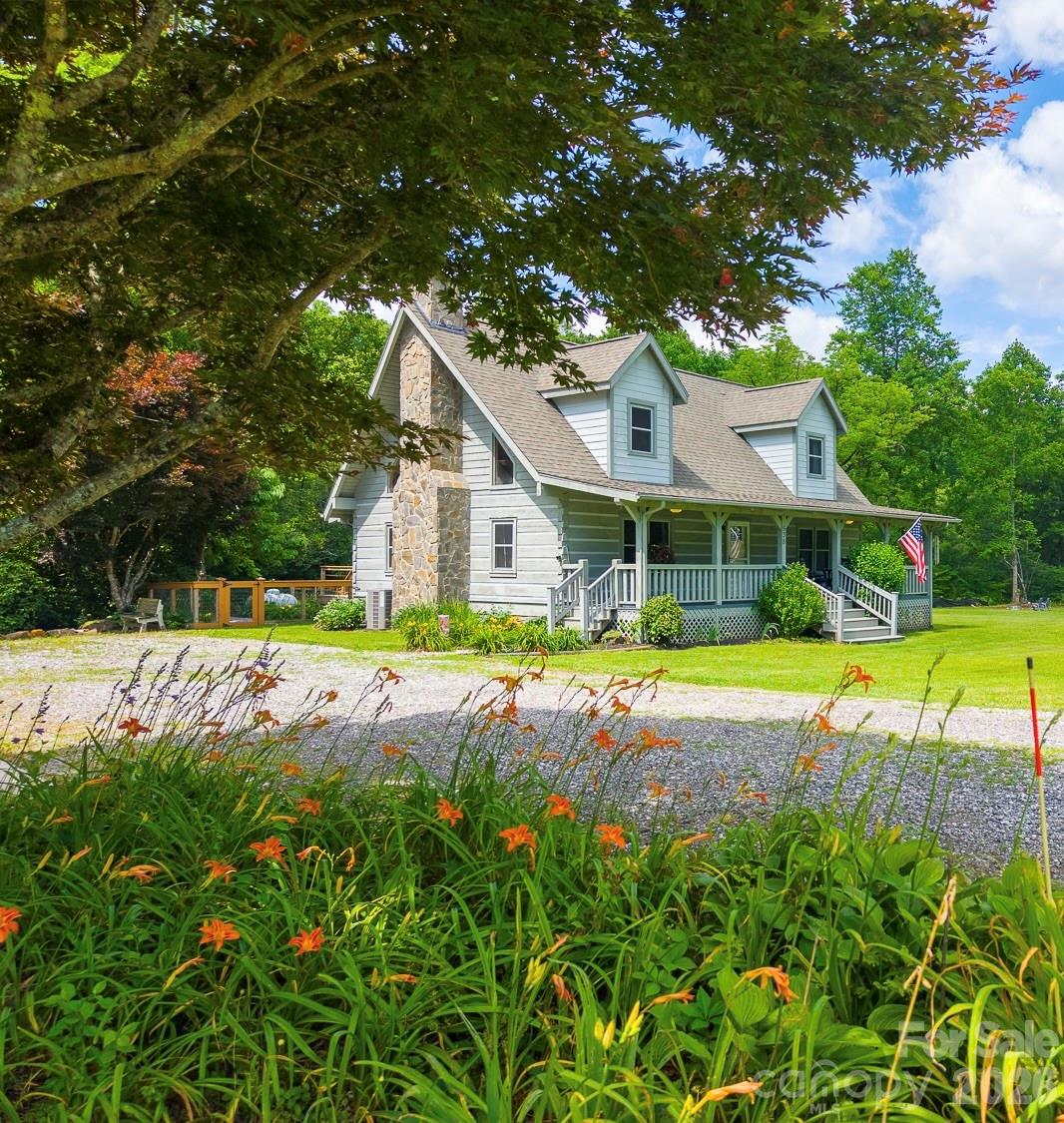 538 East Fork Road Property Photo 1