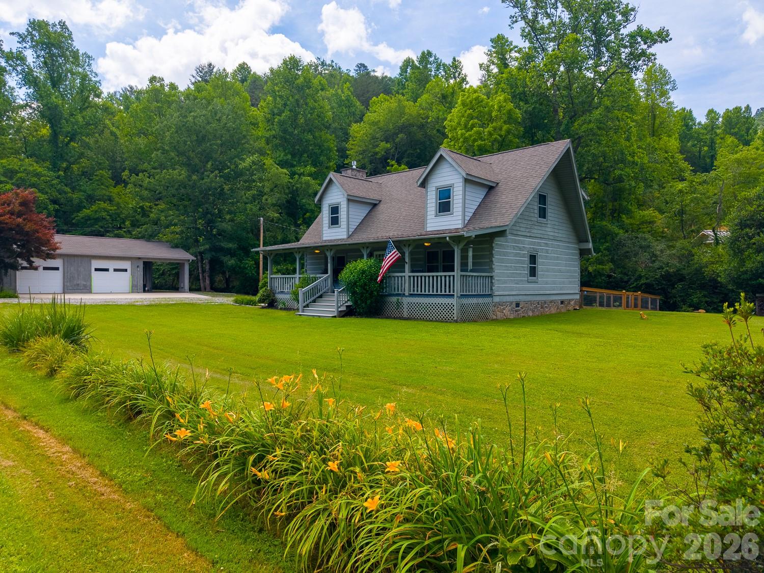 538 East Fork Road Property Photo 2