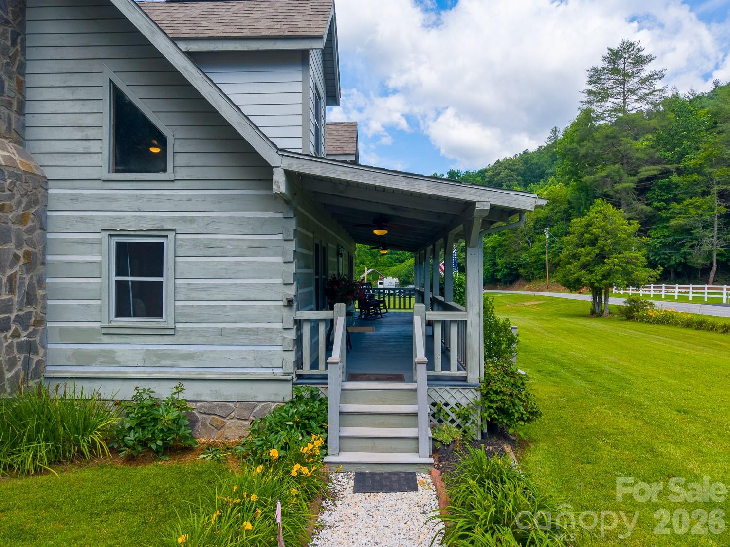 538 East Fork Road Property Photo 4