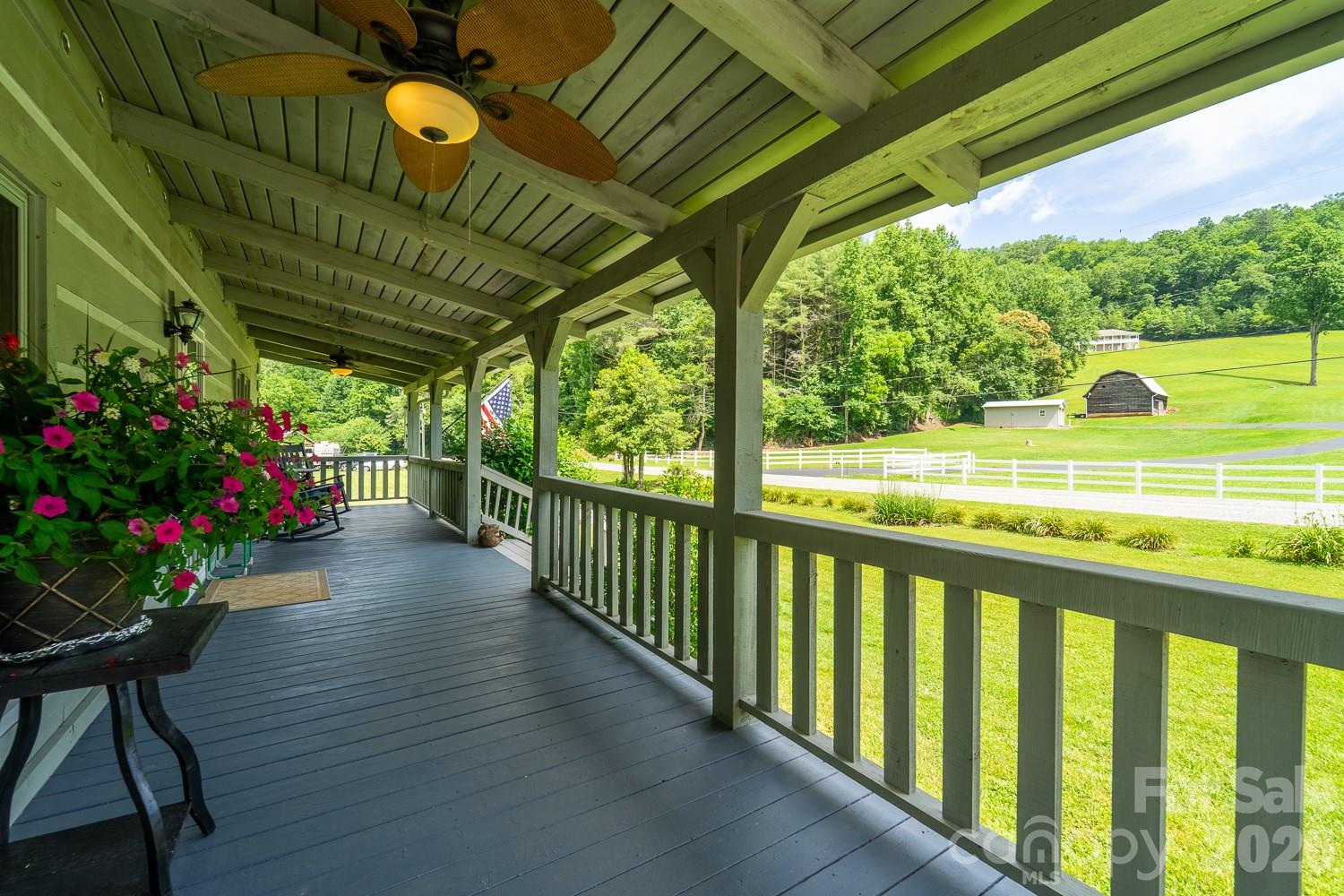 538 East Fork Road Property Photo 7