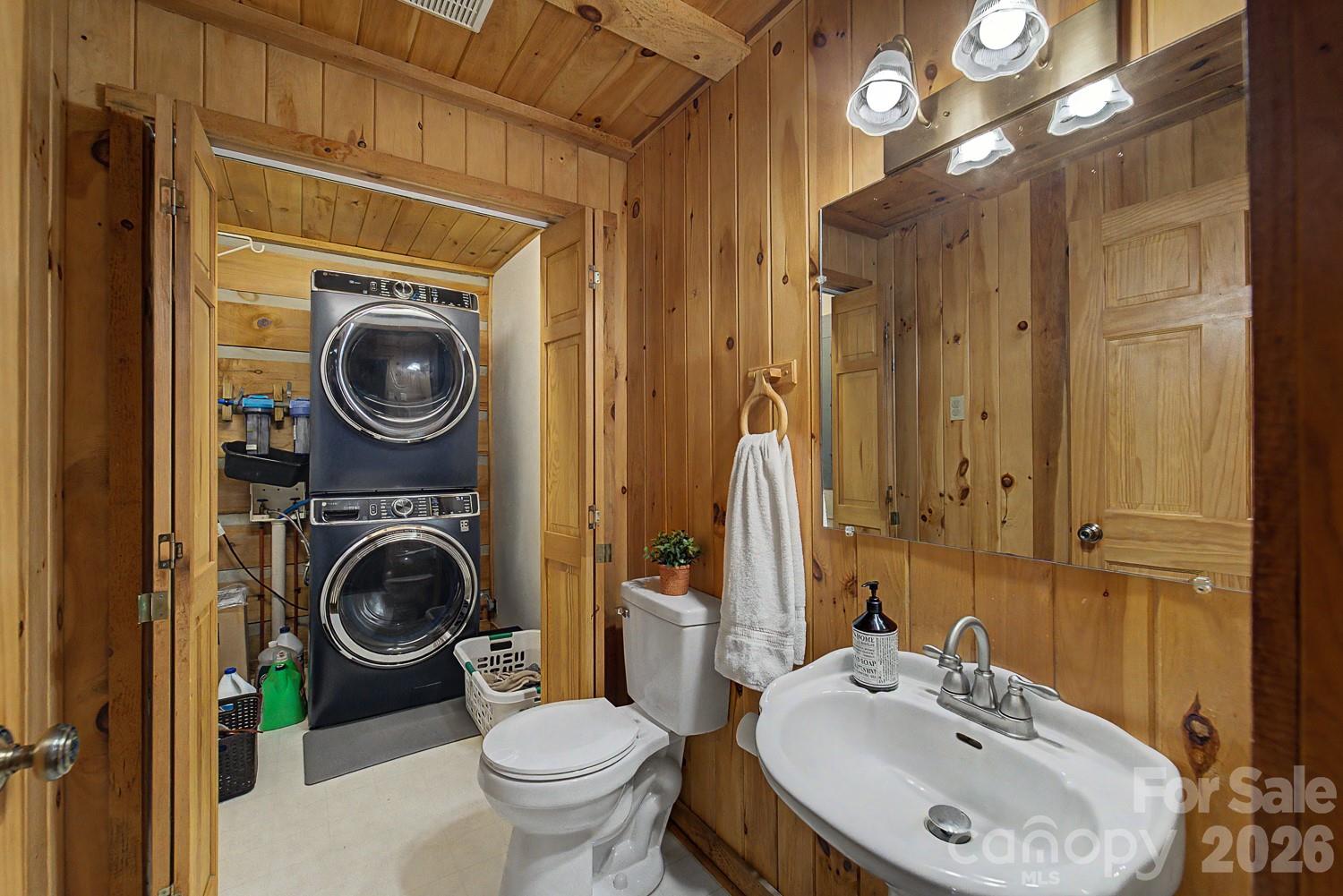 538 East Fork Road Property Photo 36