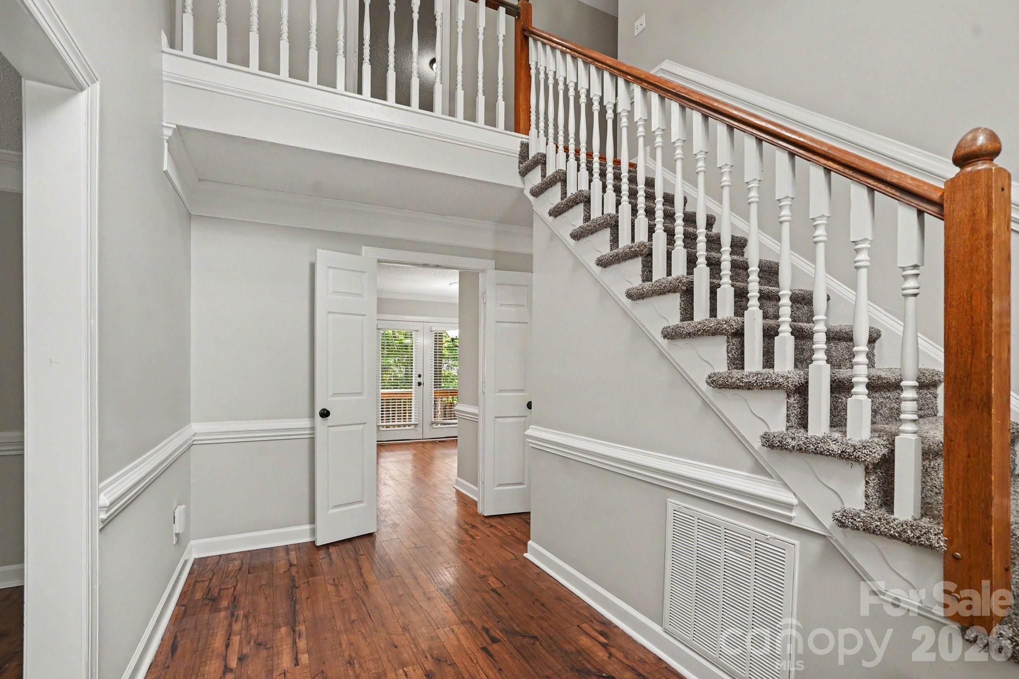 9604 Newby Lane Property Photo 2