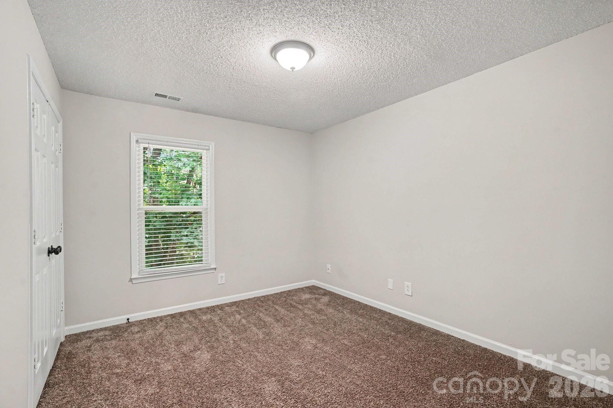 9604 Newby Lane Property Photo 8