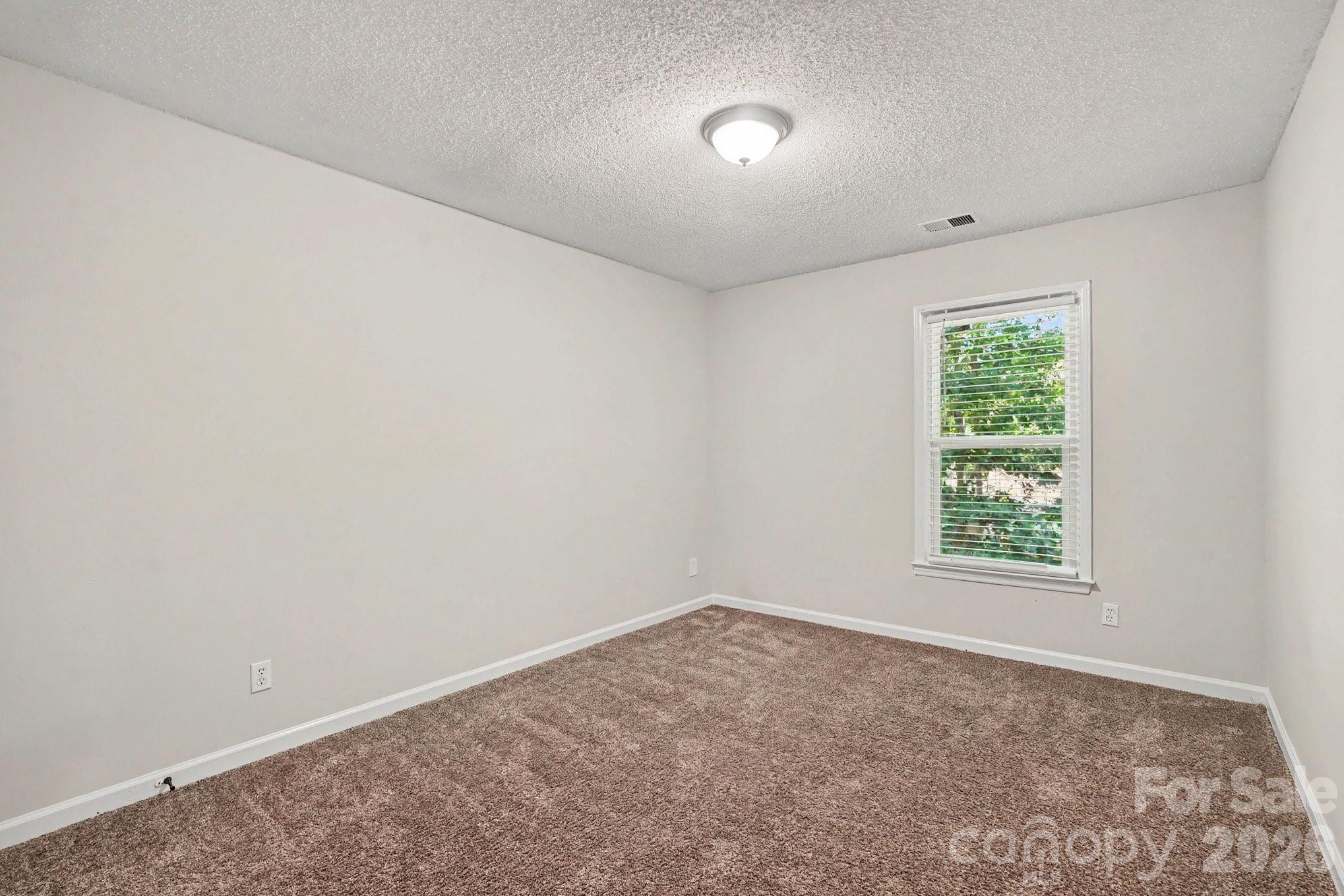 9604 Newby Lane Property Photo 9