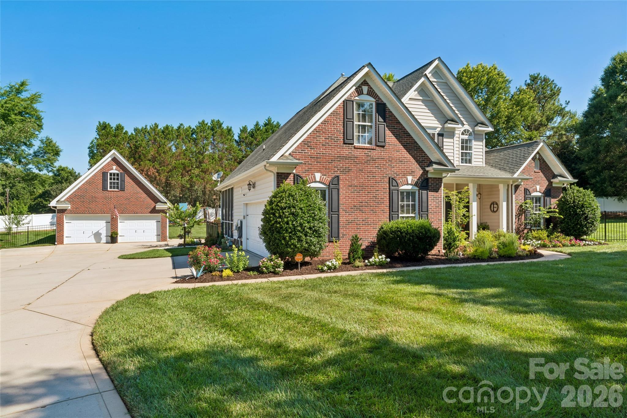 1016 Wesley Downs Road Property Photo 2