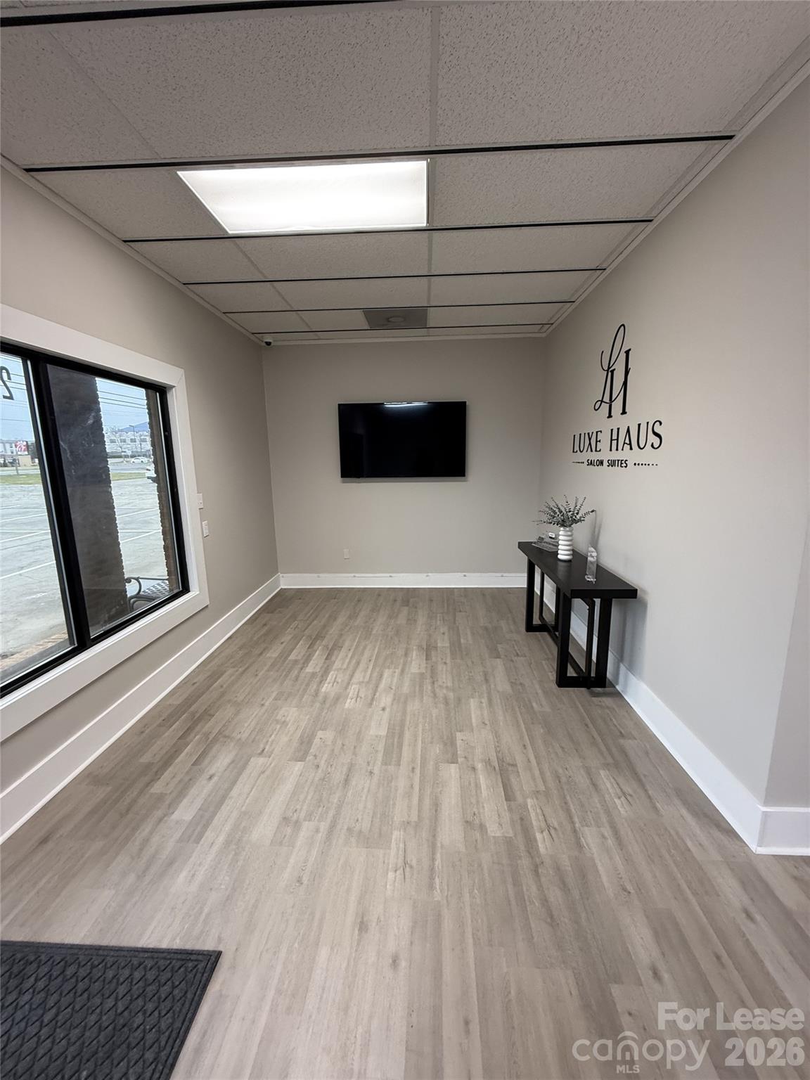 2530 W Roosevelt Boulevard B Property Photo 6