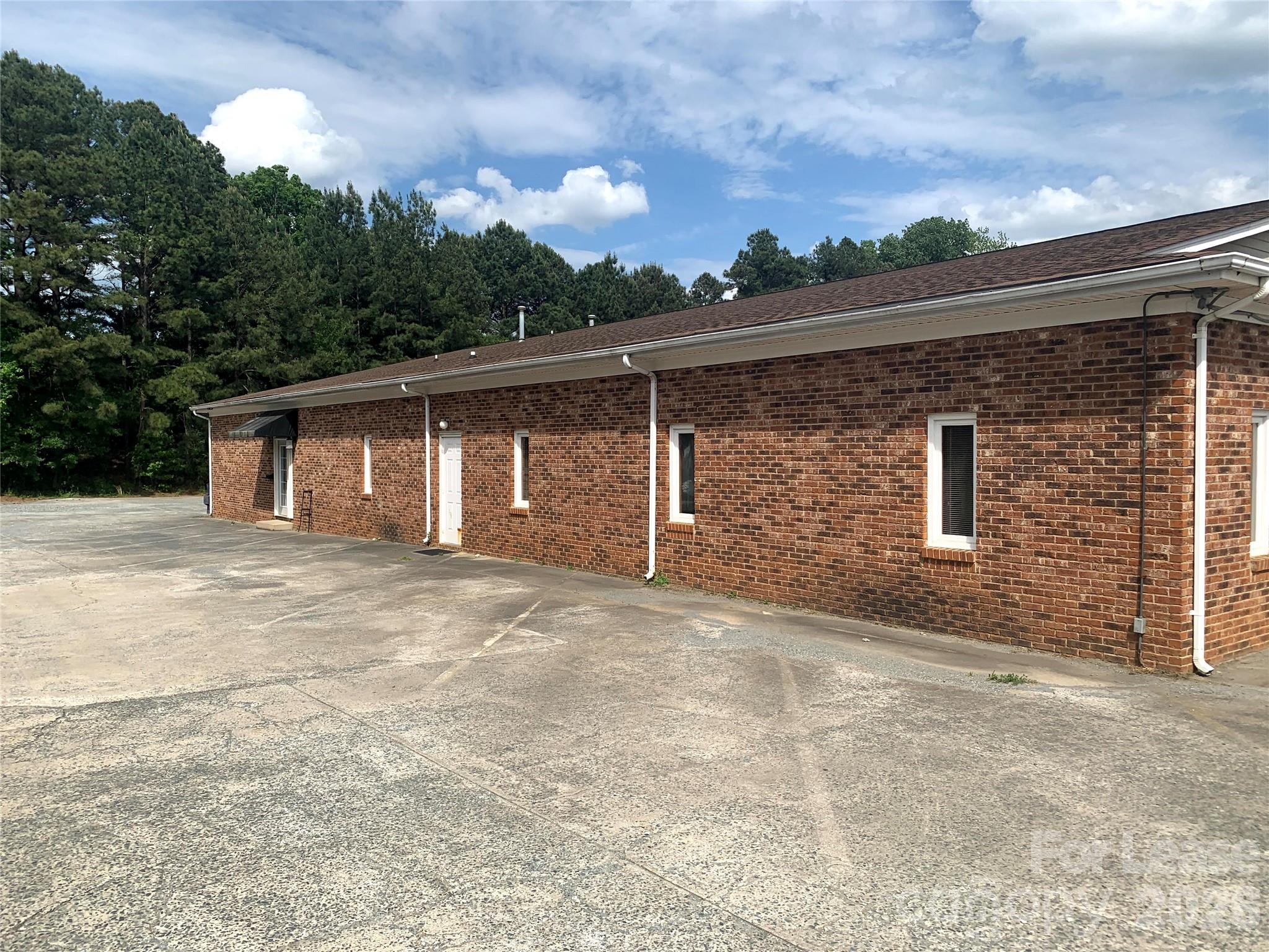 2530 W Roosevelt Boulevard B Property Photo 19