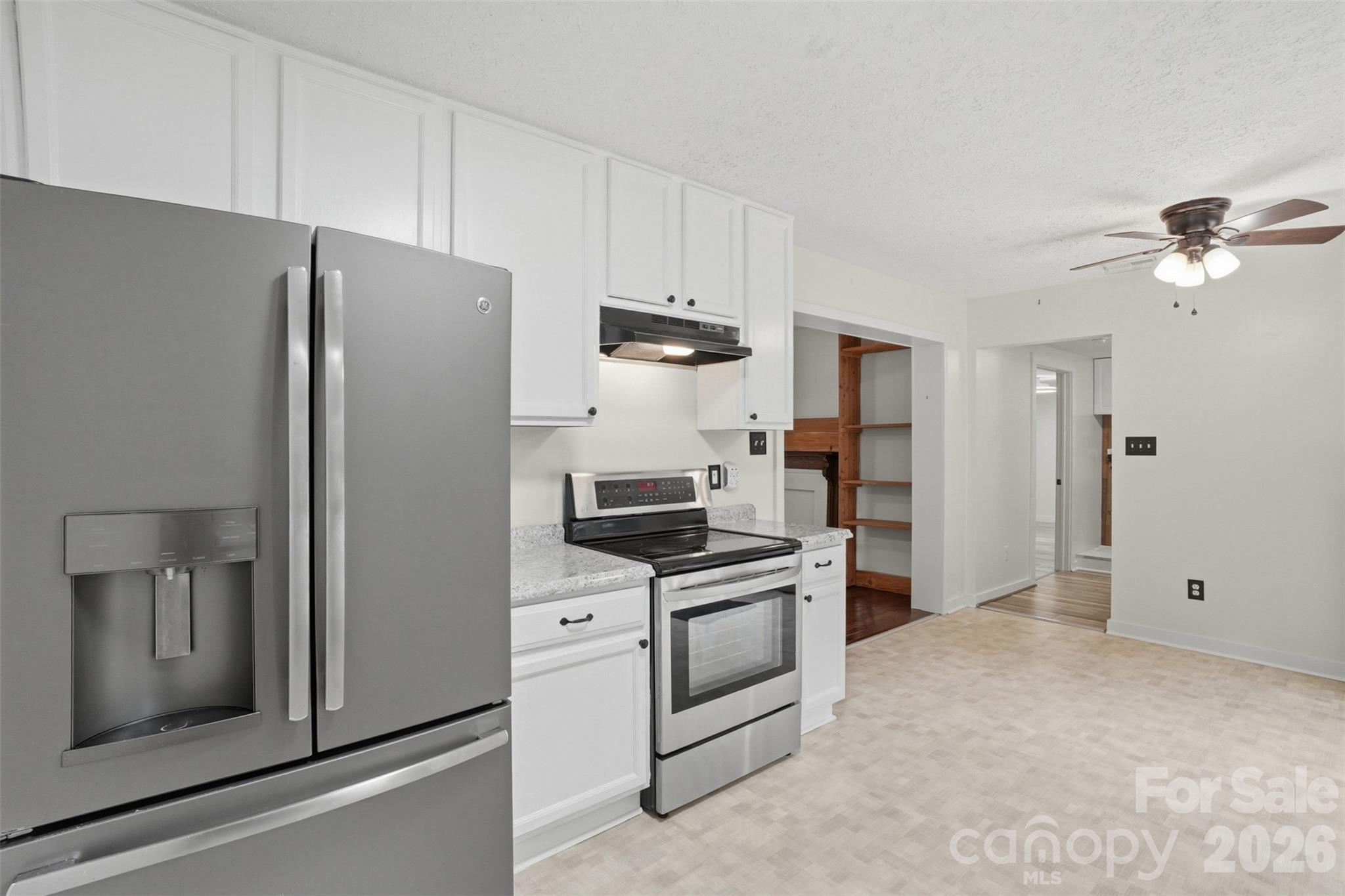 121 Oak Street Property Photo 13