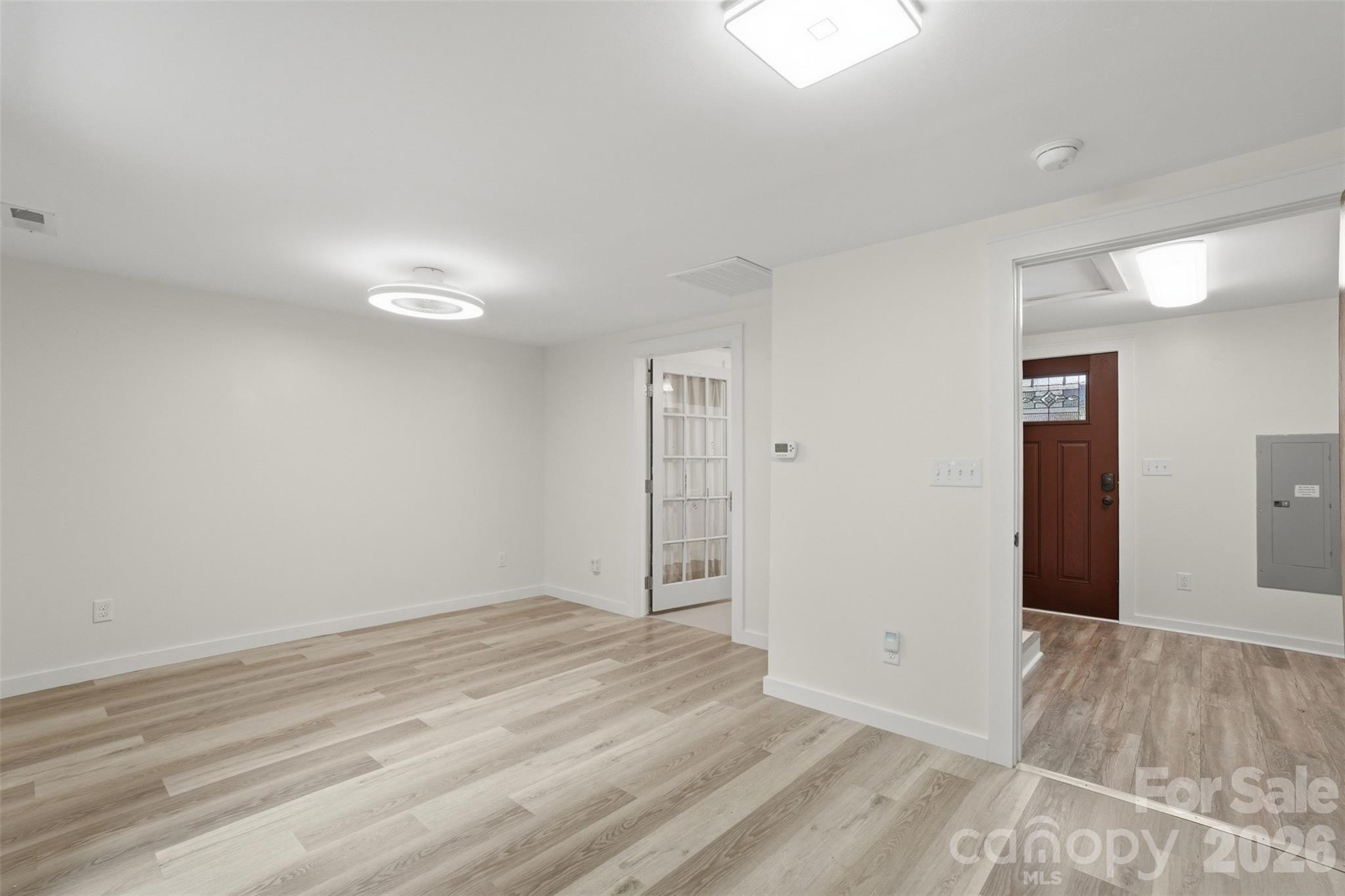 121 Oak Street Property Photo 17