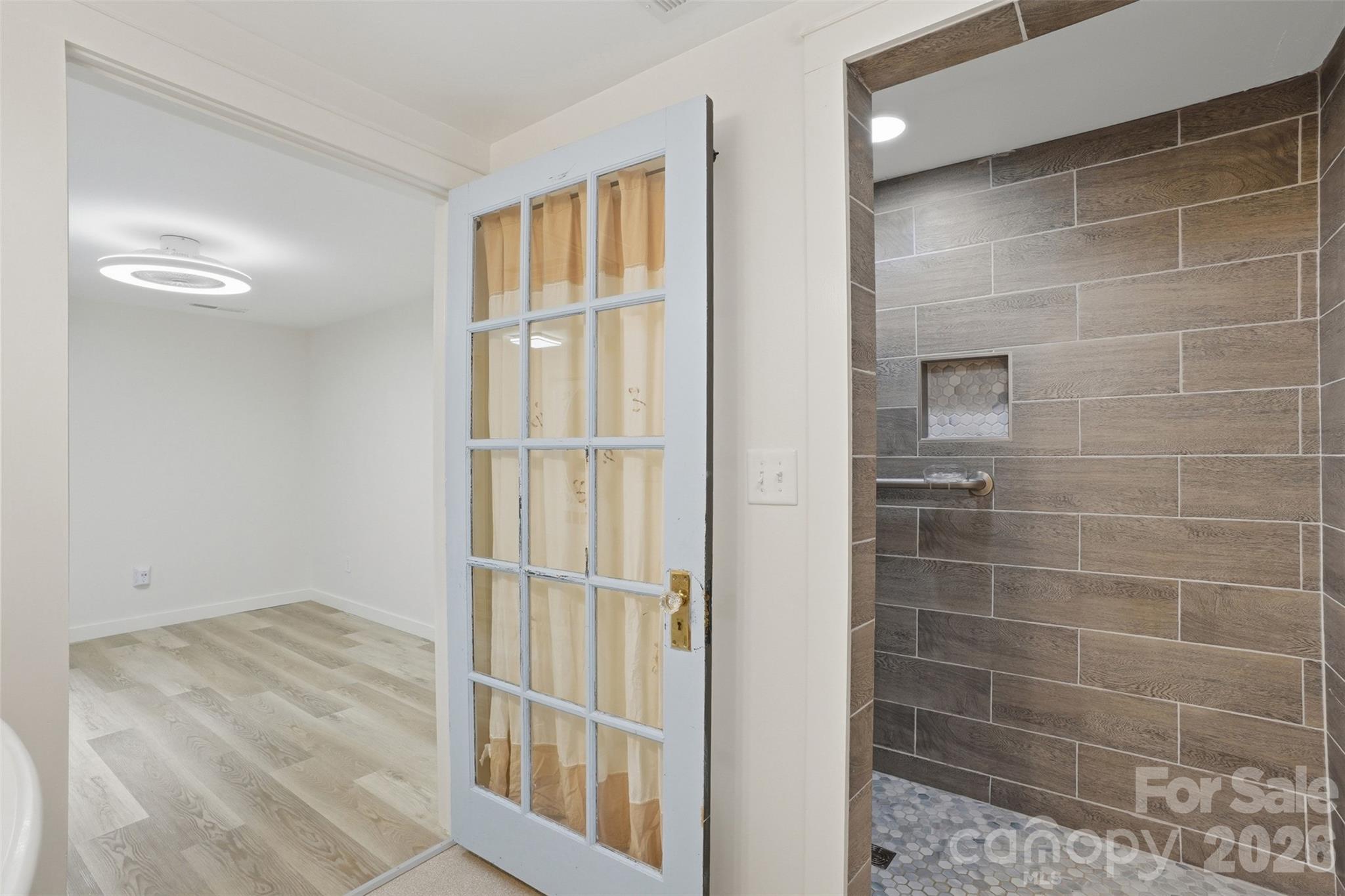 121 Oak Street Property Photo 19