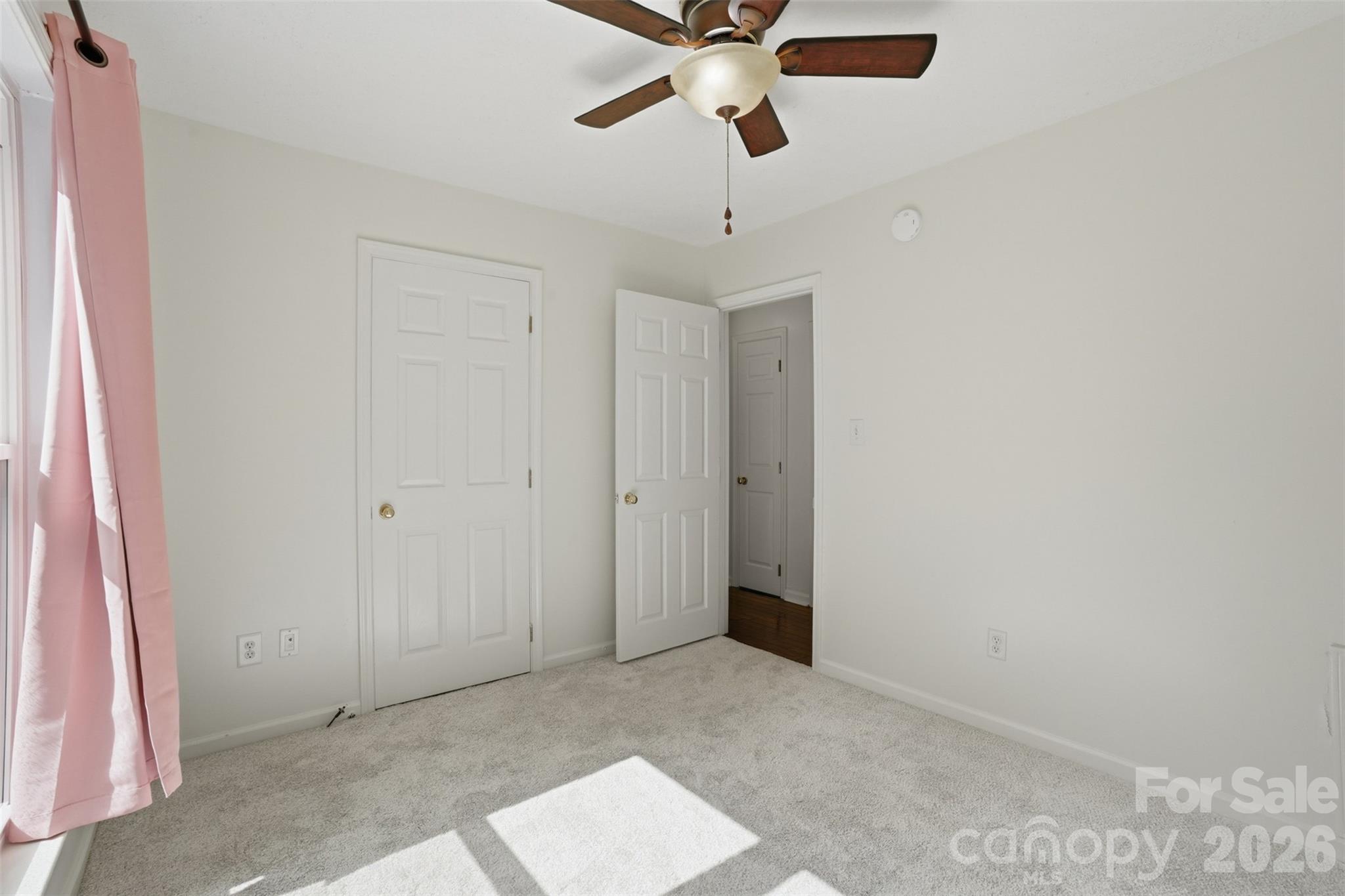121 Oak Street Property Photo 23