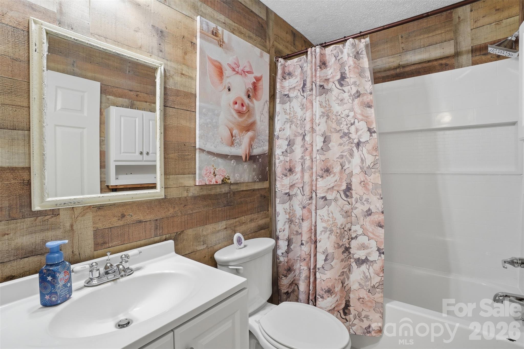 121 Oak Street Property Photo 24