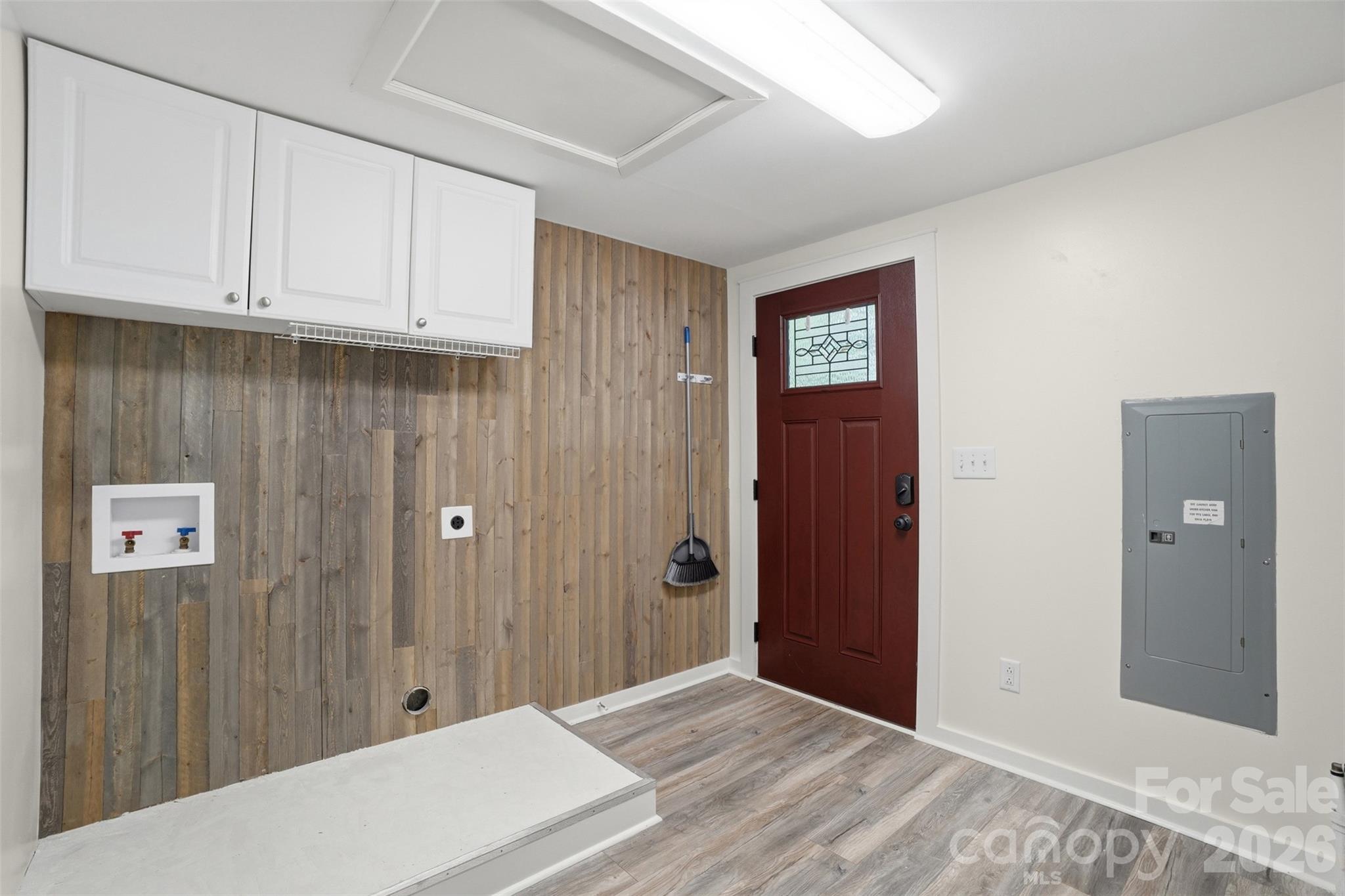 121 Oak Street Property Photo 30