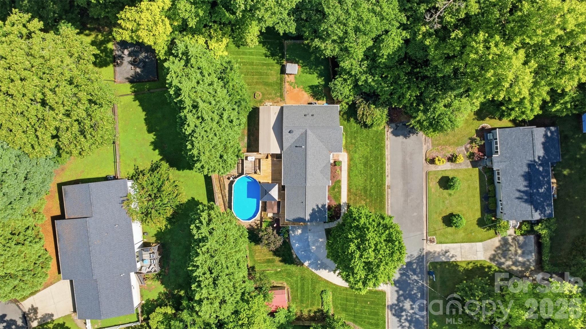 121 Oak Street Property Photo 37
