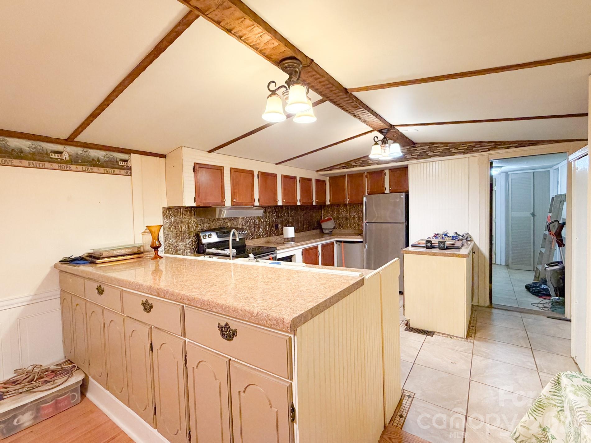 14840 Short Cut Road Property Photo 22