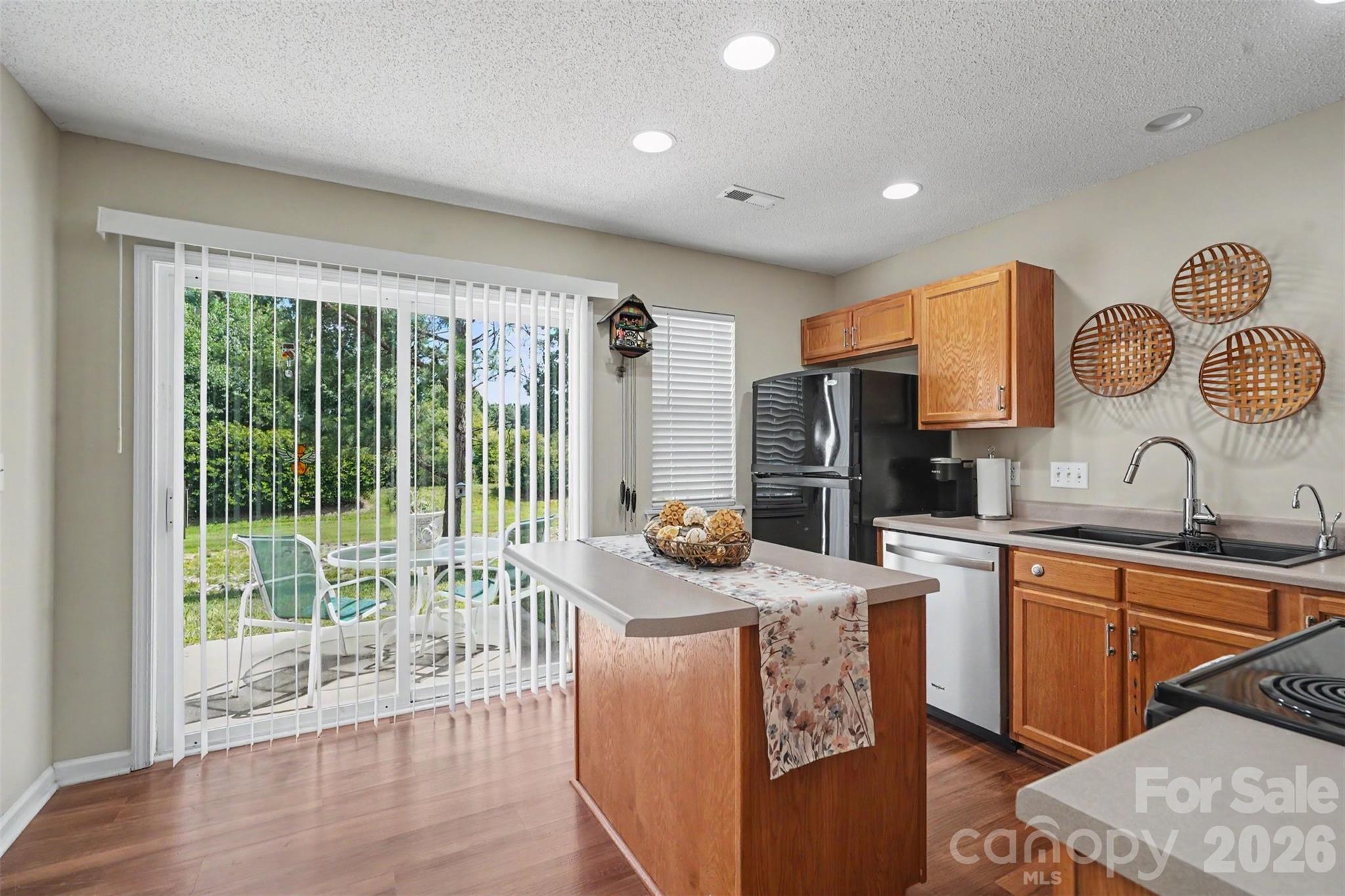 605 Gelderland Drive Property Photo 3