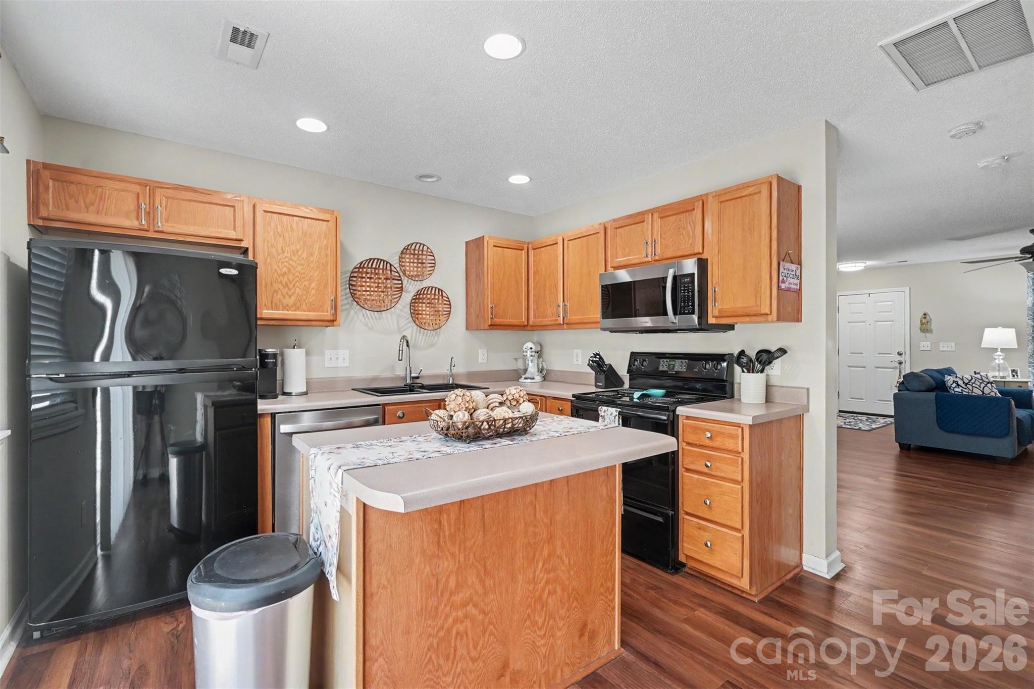 605 Gelderland Drive Property Photo 10