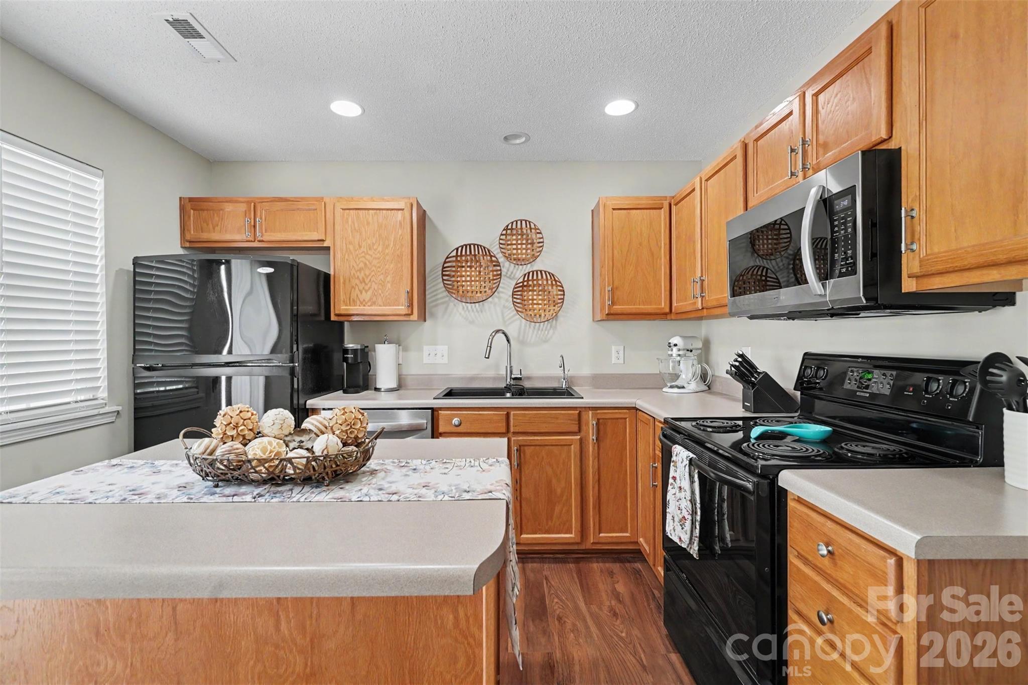 605 Gelderland Drive Property Photo 12