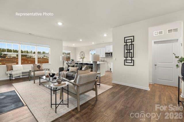 122 Freshwater Pond Way Property Photo 4