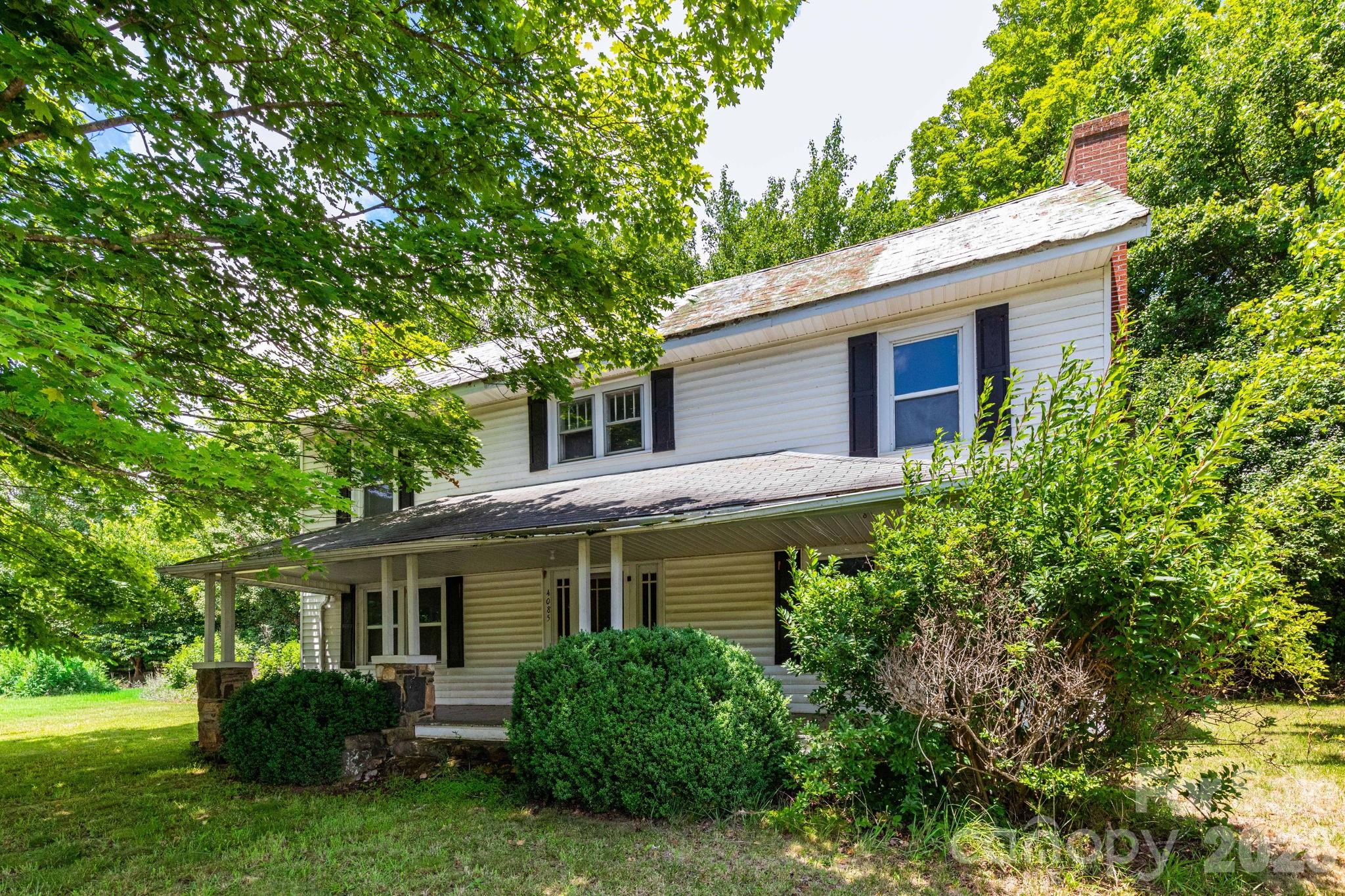 4085 Jacks Creek Road Property Photo 1