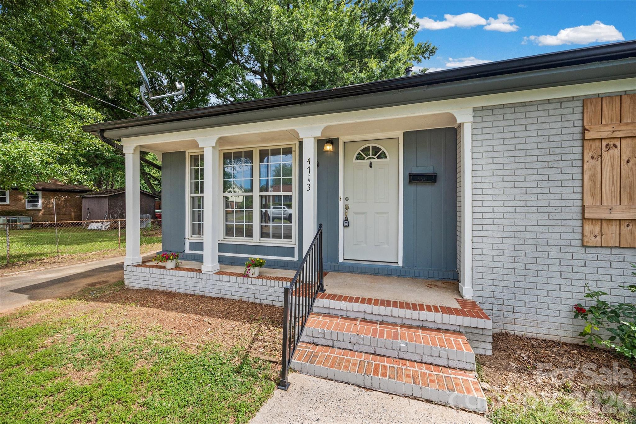 4713 Tanglebriar Drive Property Photo 2