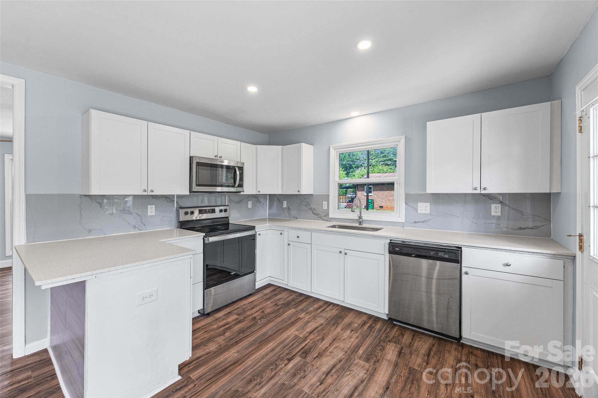 4713 Tanglebriar Drive Property Photo 12