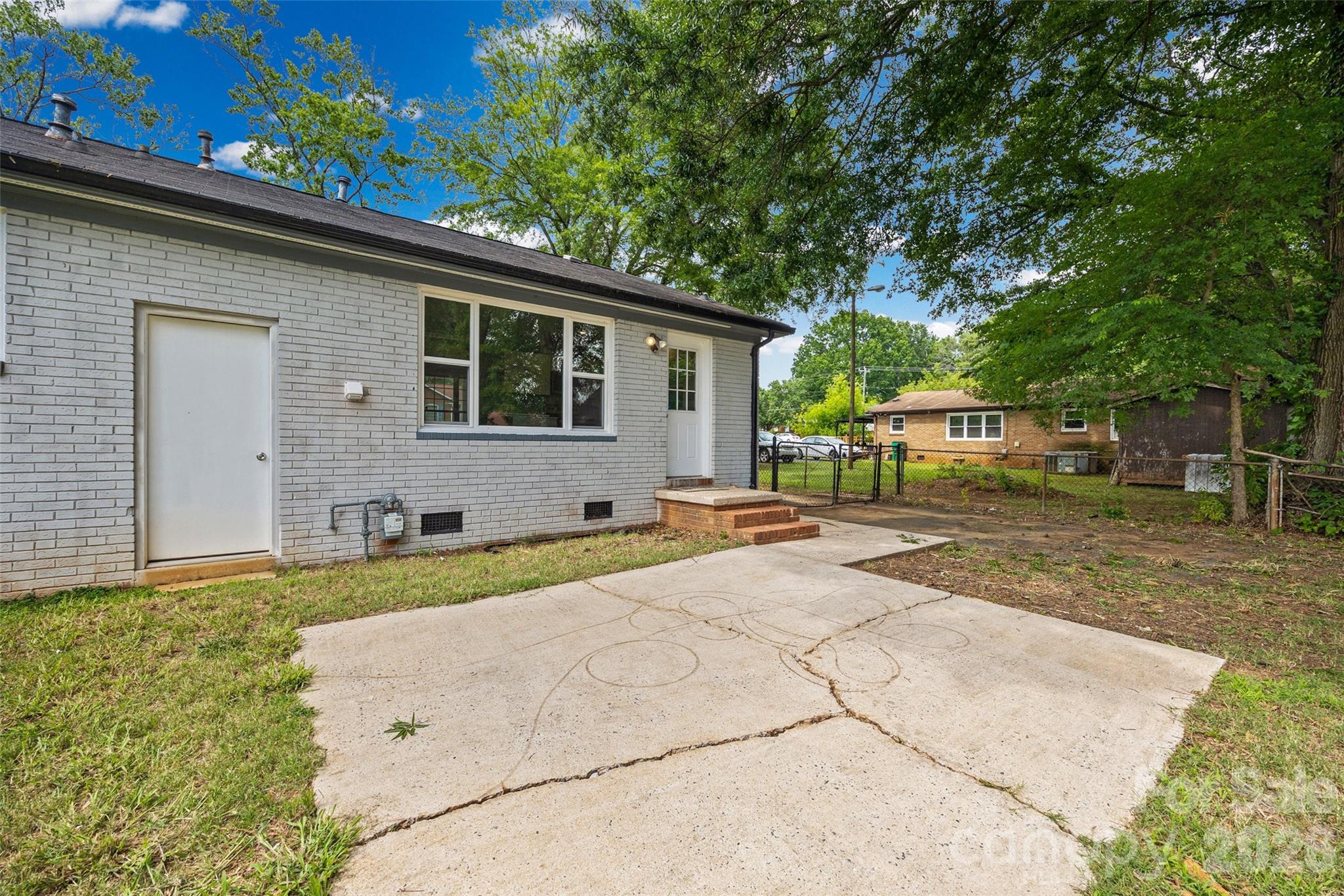 4713 Tanglebriar Drive Property Photo 29