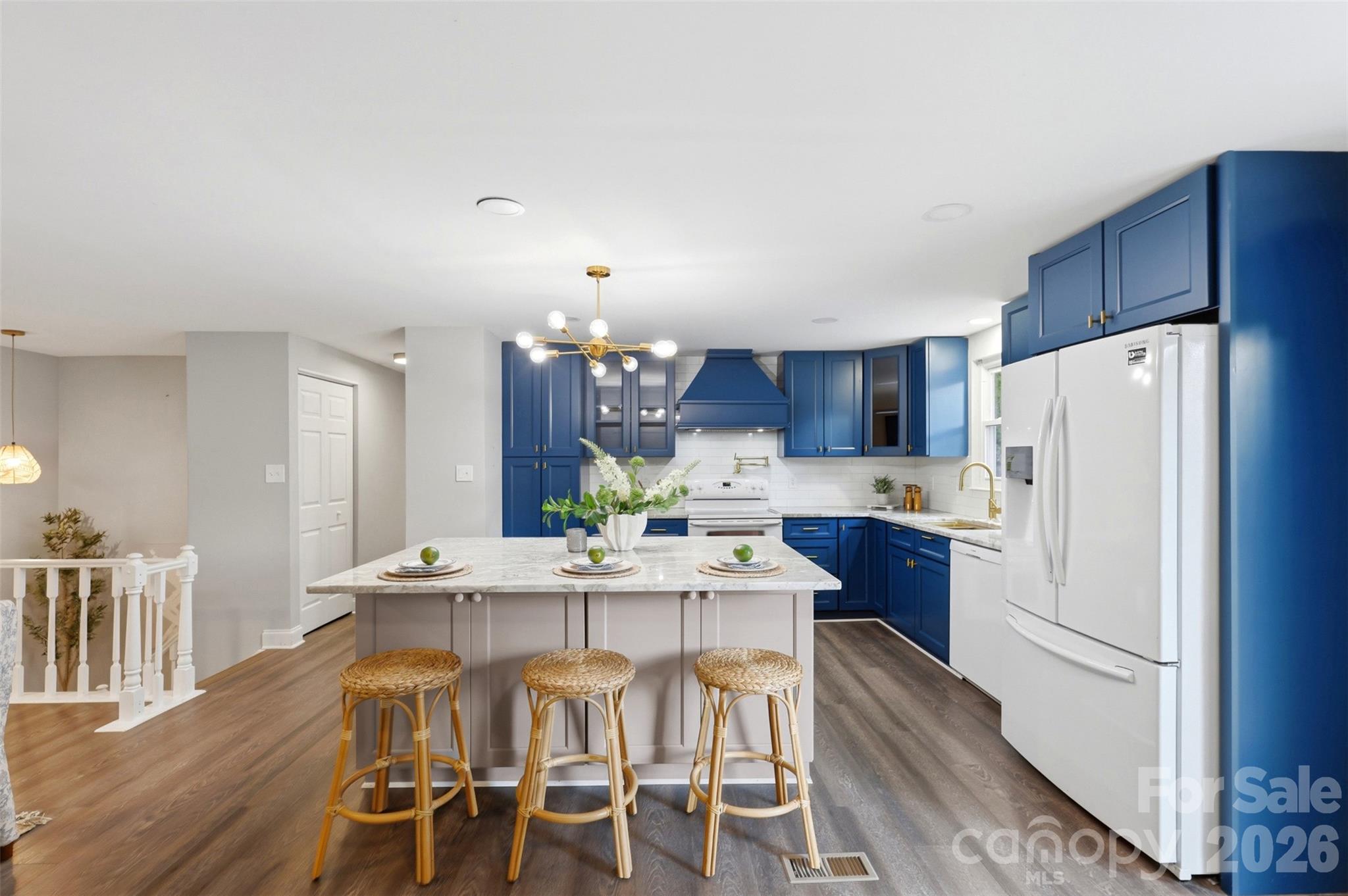 716 Regency Drive Property Photo 7