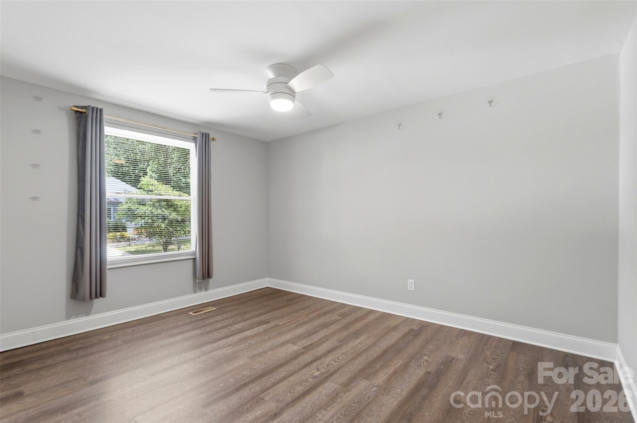 716 Regency Drive Property Photo 19